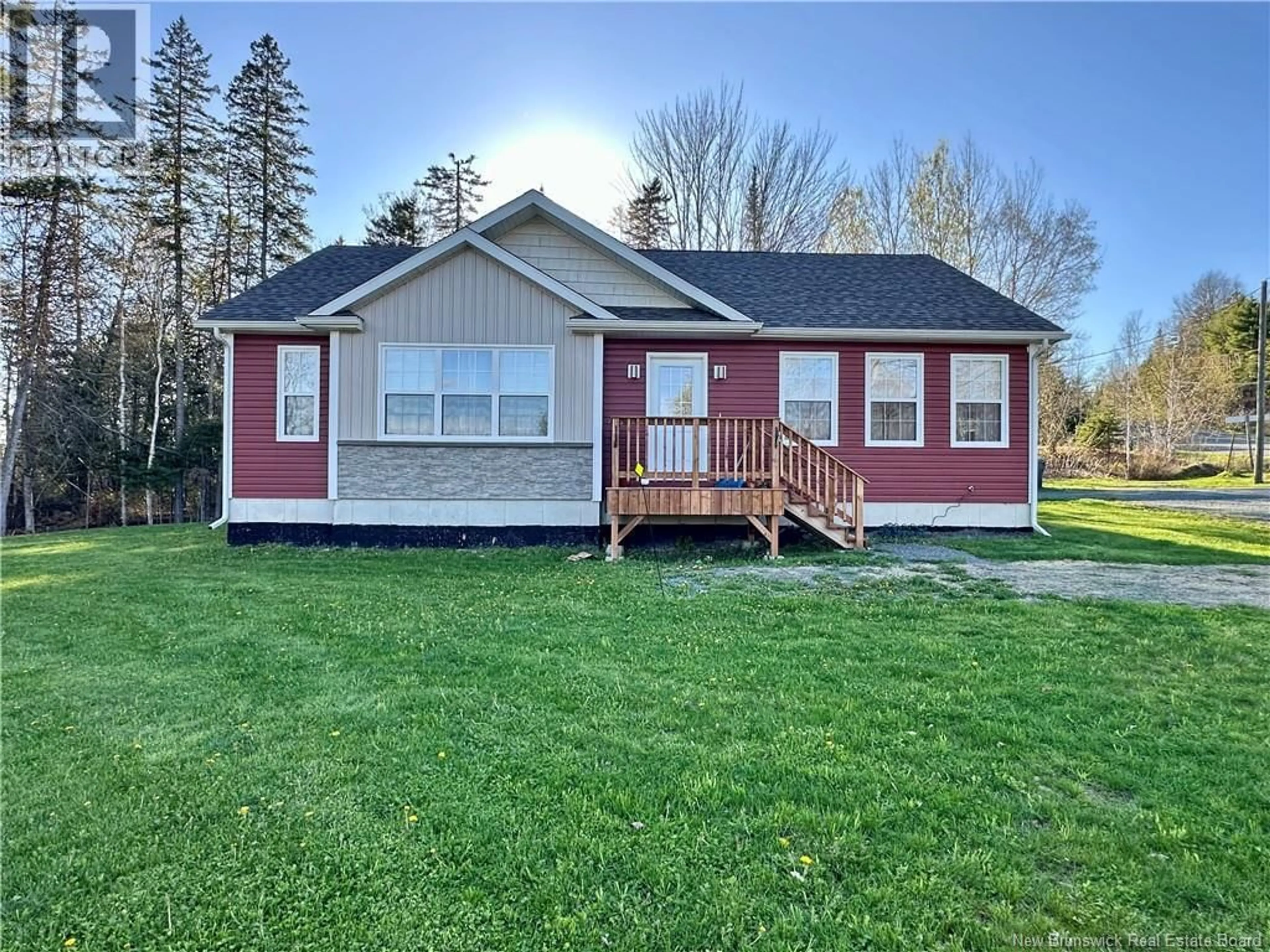 Home with vinyl exterior material, street for 71 HAZELTON ROAD, Doaktown New Brunswick E9C1N6