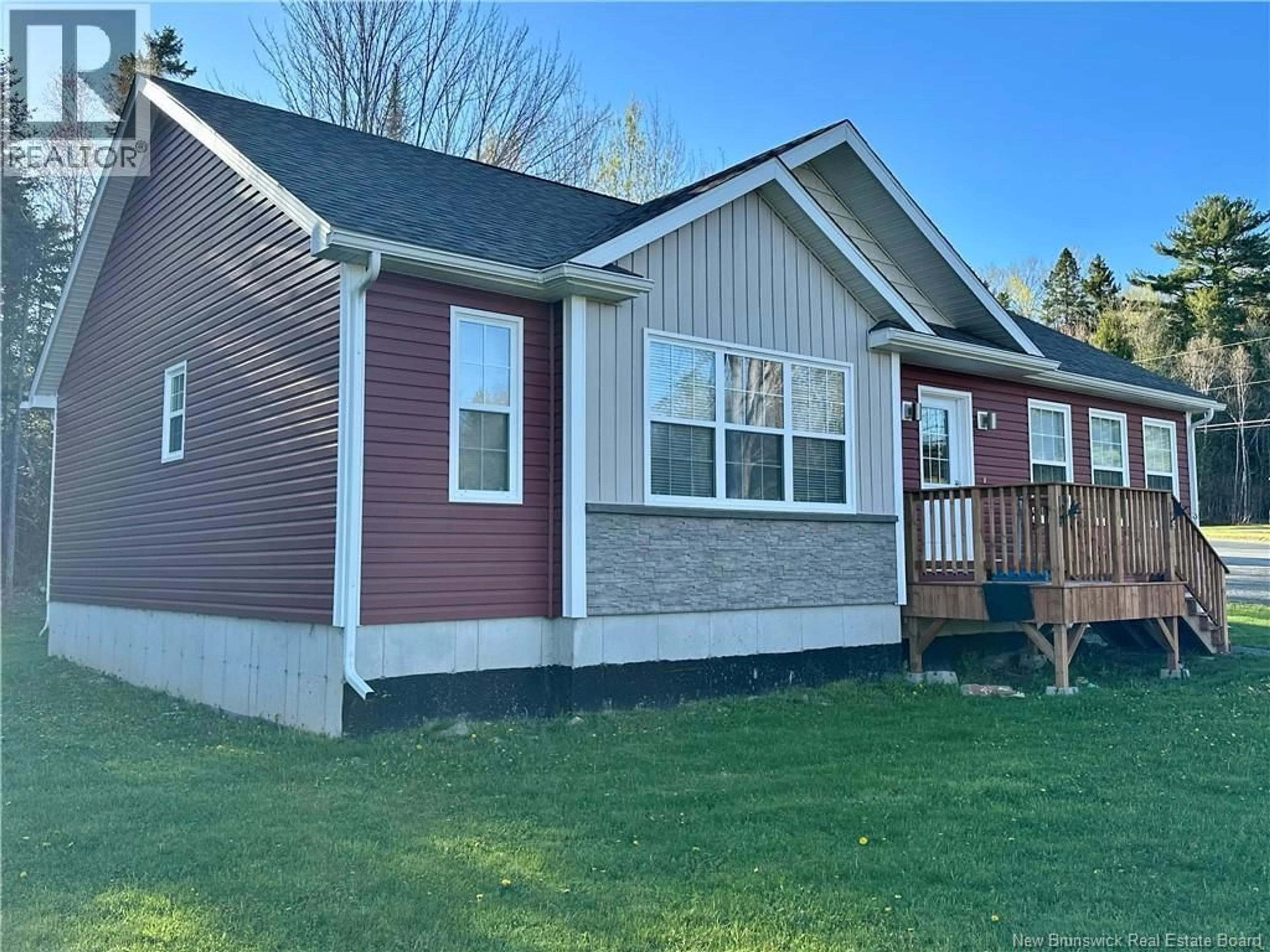Home with vinyl exterior material, street for 71 HAZELTON ROAD, Doaktown New Brunswick E9C1N6
