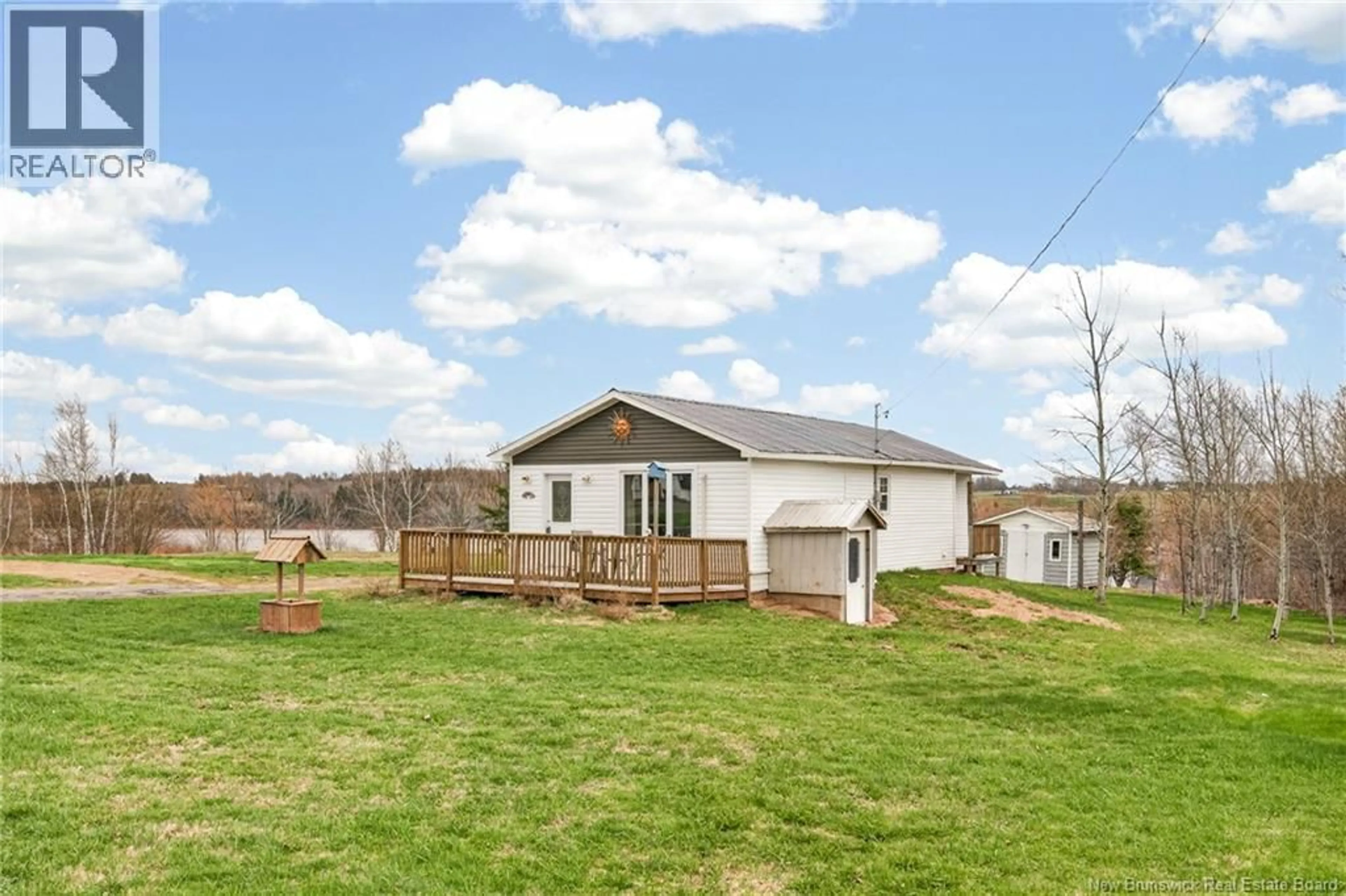 A pic from outside/outdoor area/front of a property/back of a property/a pic from drone, water/lake/river/ocean view for 1611 ROUTE 515, Sainte-Marie-De-Kent New Brunswick E4S2A7
