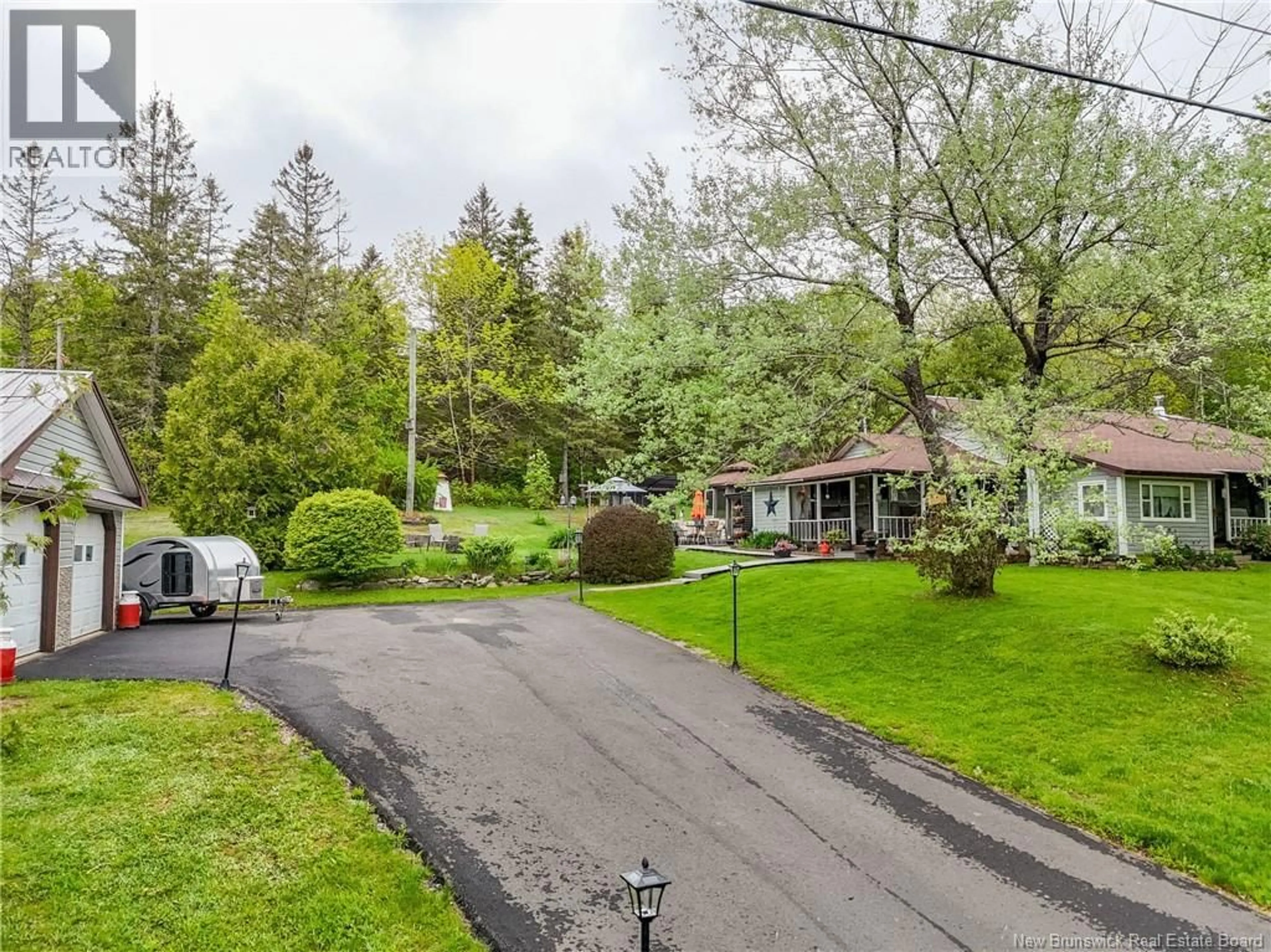 A pic from outside/outdoor area/front of a property/back of a property/a pic from drone, street for 398 TWEEDSIDE ROAD, Harvey New Brunswick E6K2H8