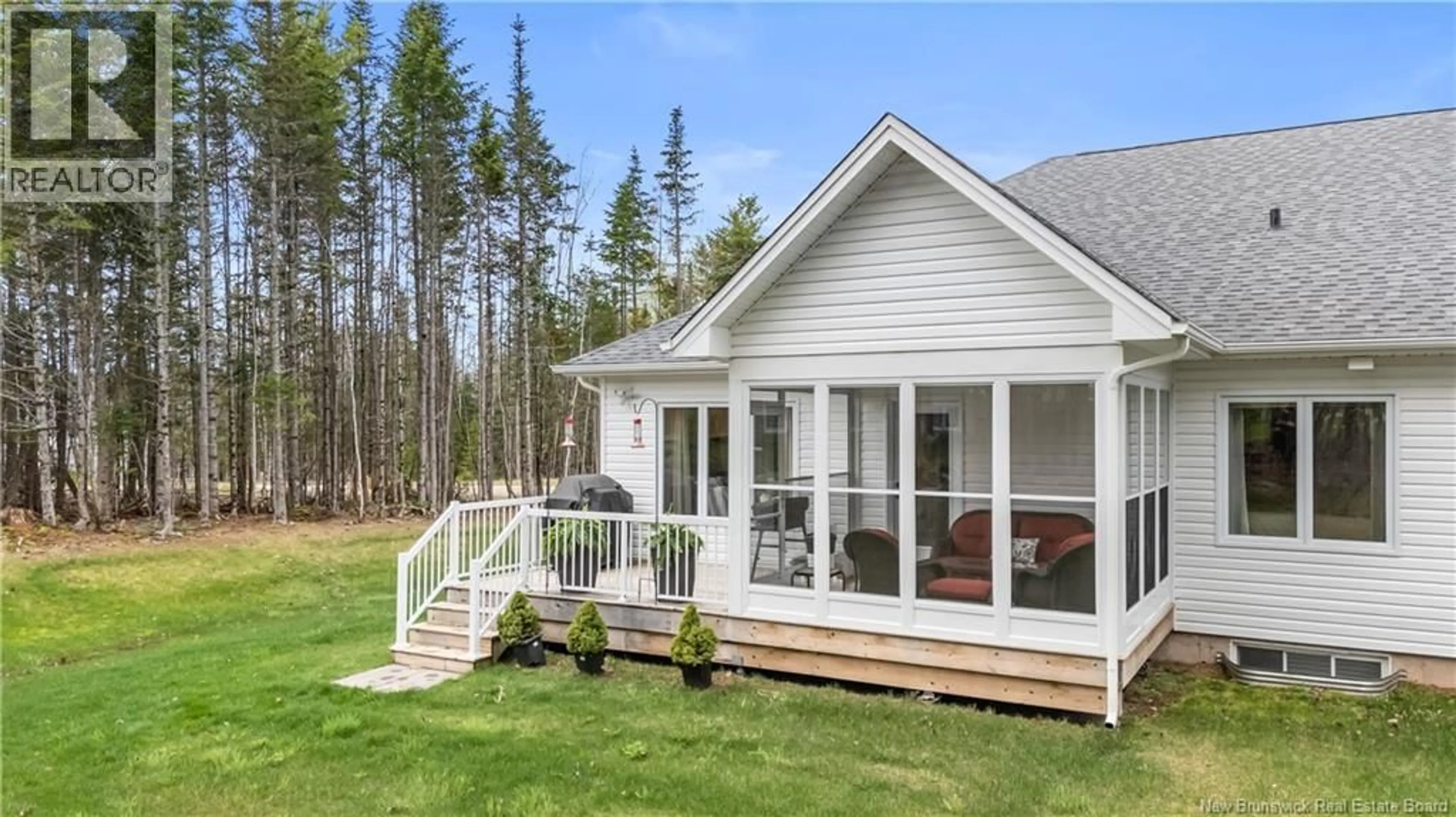 Home with vinyl exterior material, water/lake/river/ocean view for 34 BEAUBOIS, Dieppe New Brunswick E1A8N8