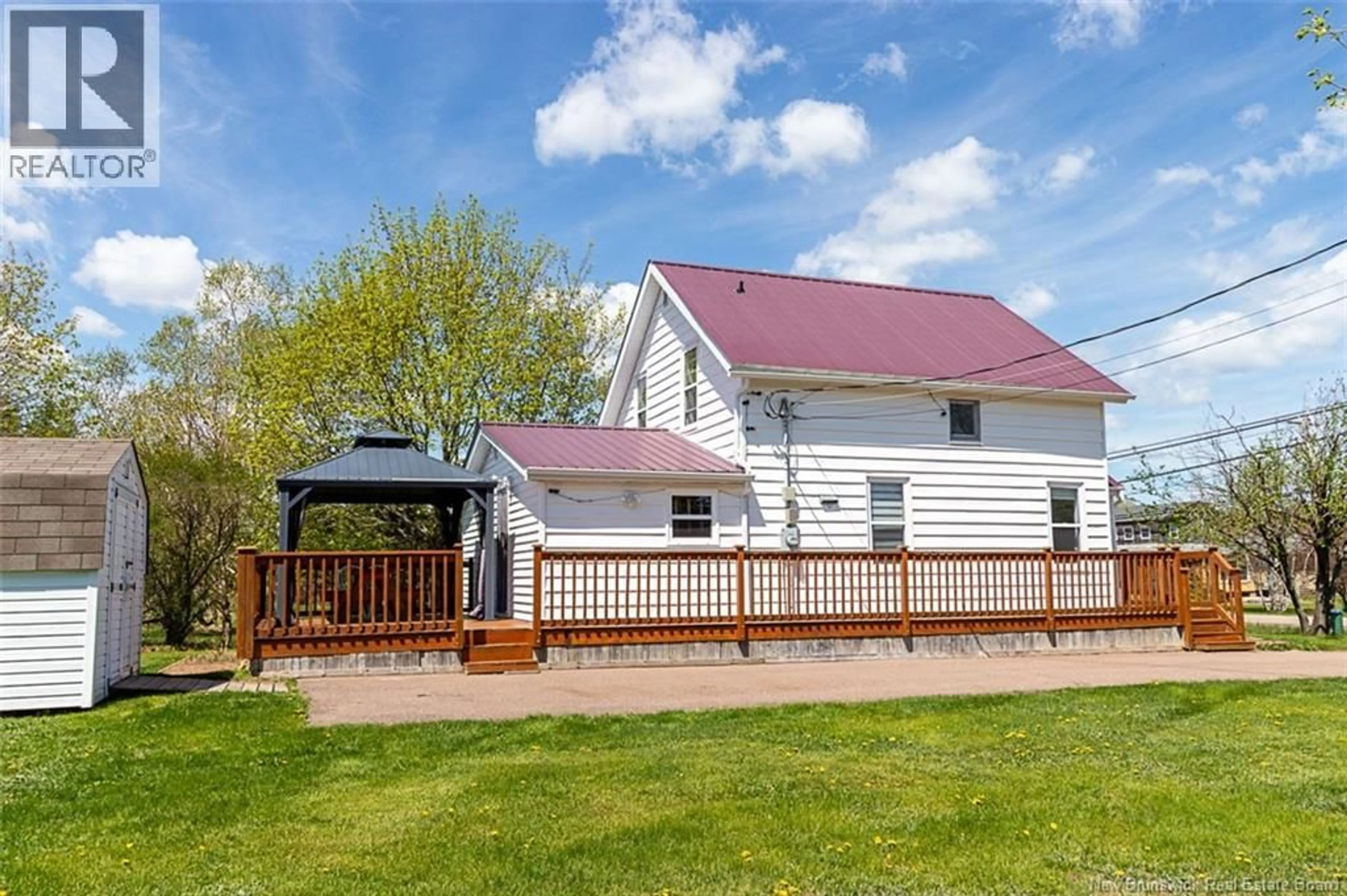 Home with vinyl exterior material, unknown for 1307 ROUTE 133, Grand-Barachois New Brunswick E4P8C7