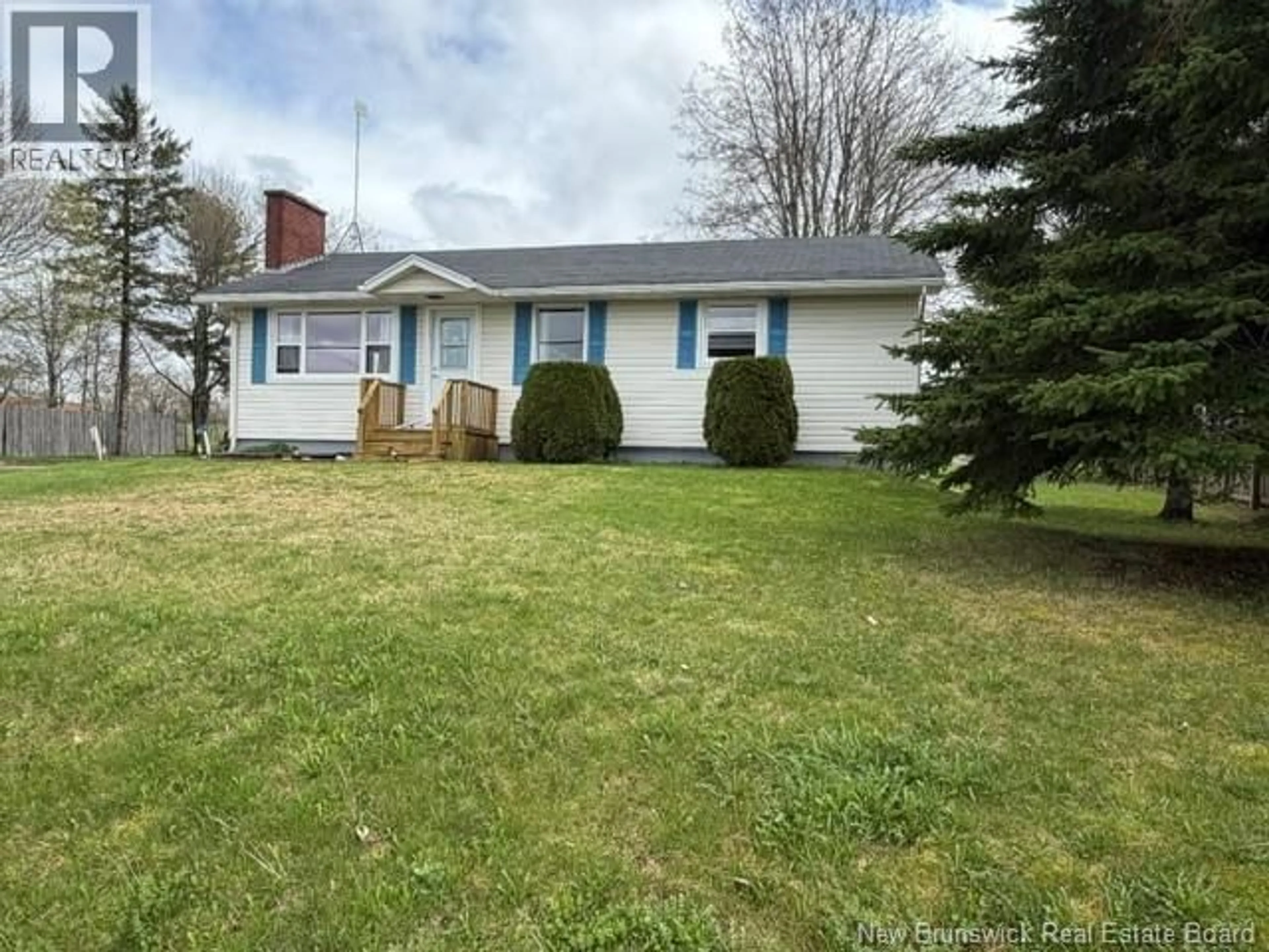 A pic from outside/outdoor area/front of a property/back of a property/a pic from drone, street for 4516 ROUTE 880, Havelock New Brunswick E4Z5K4