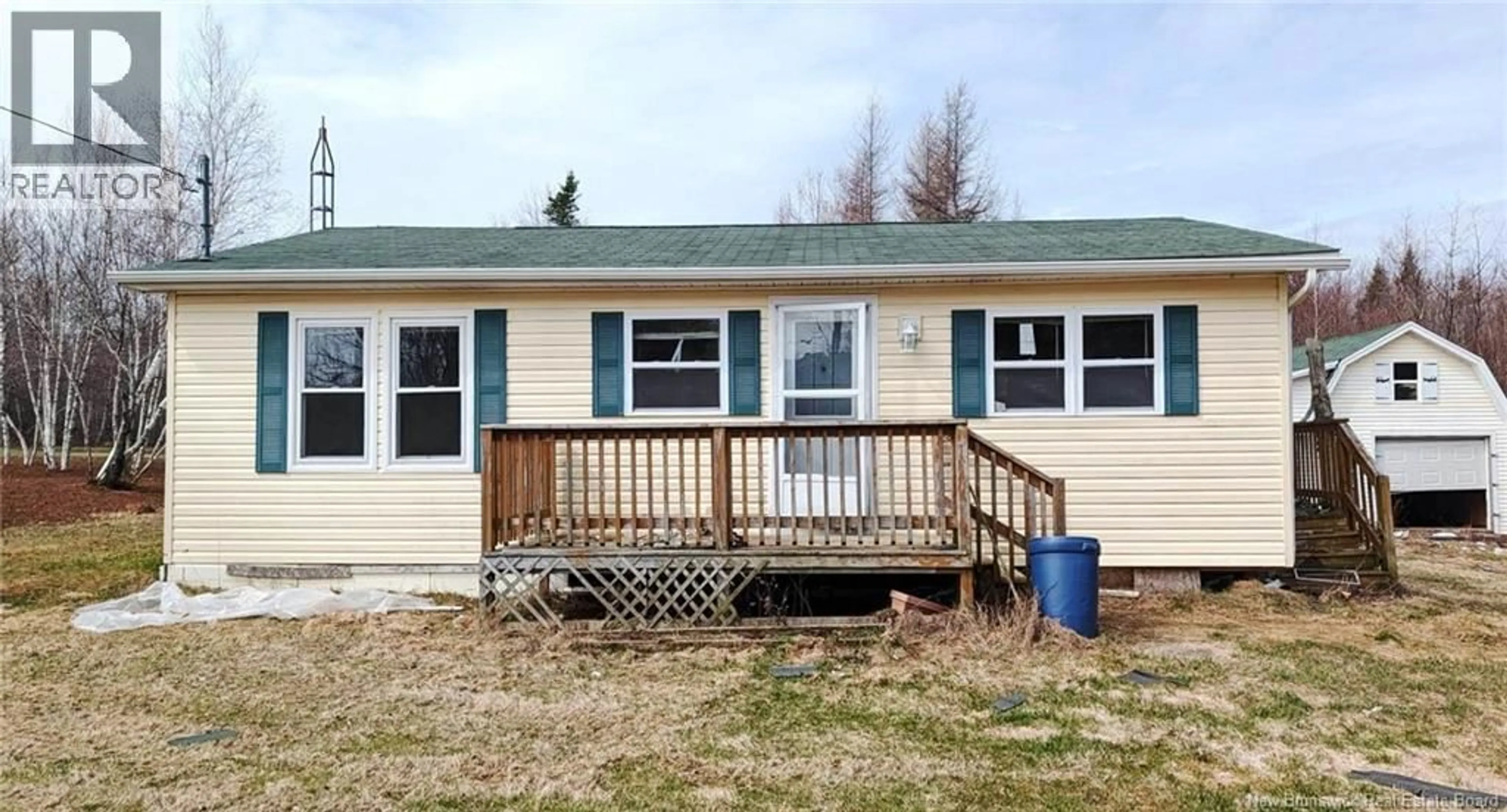 Home with vinyl exterior material, unknown for 5698 ROUTE 134 ROUTE, Bouctouche New Brunswick E4S5G8
