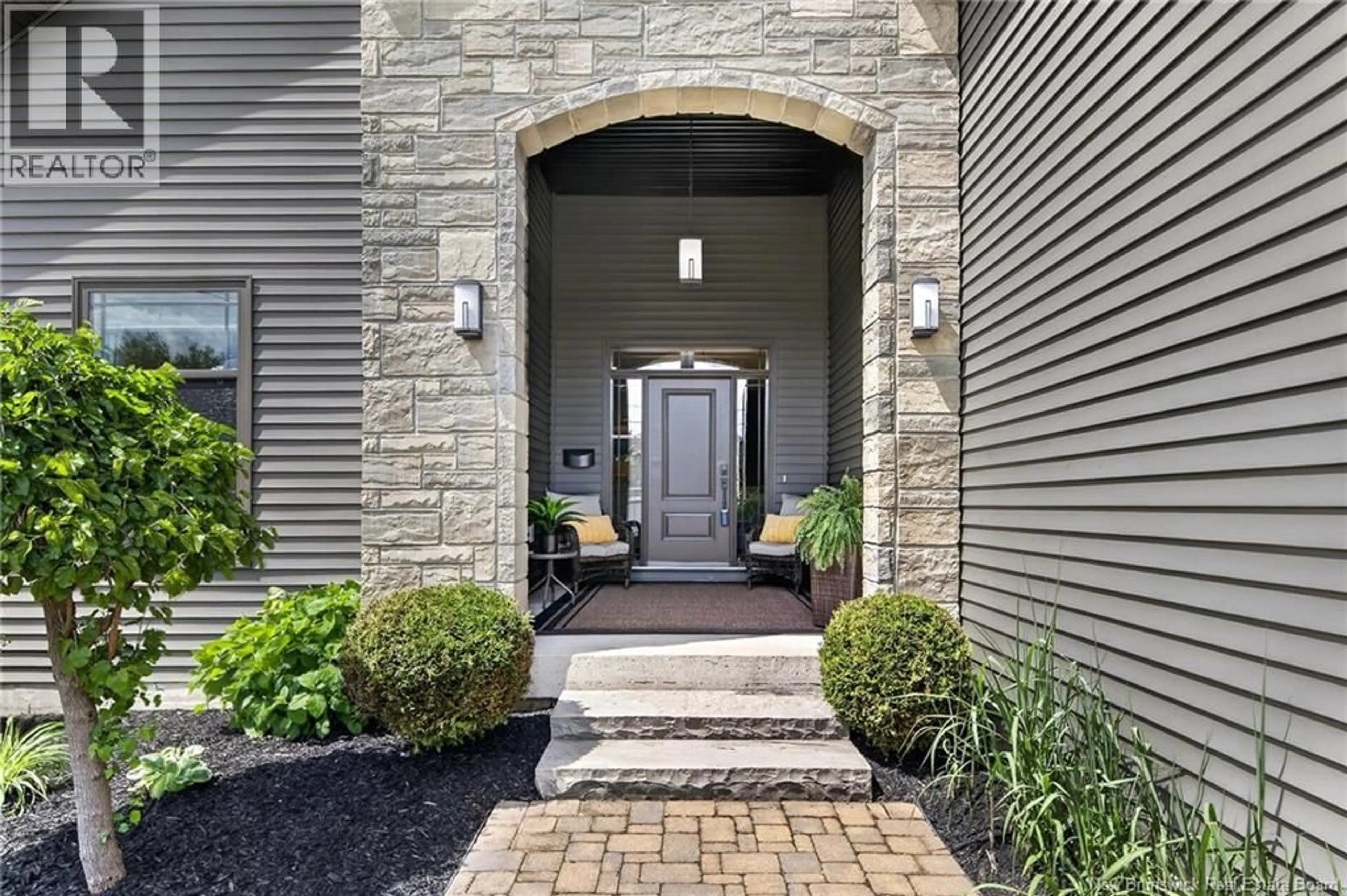 Indoor entryway for 17 JEAN-CHARLES STREET, Dieppe New Brunswick E1A0C2