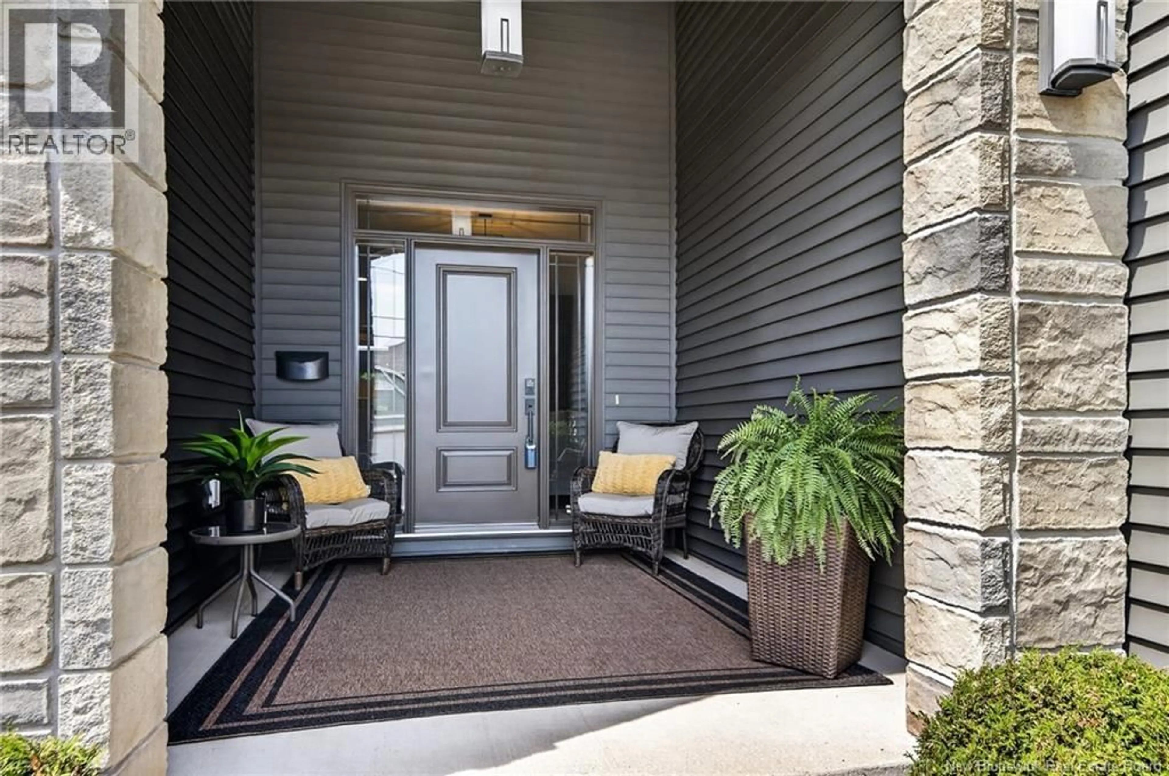 Indoor entryway for 17 JEAN-CHARLES STREET, Dieppe New Brunswick E1A0C2