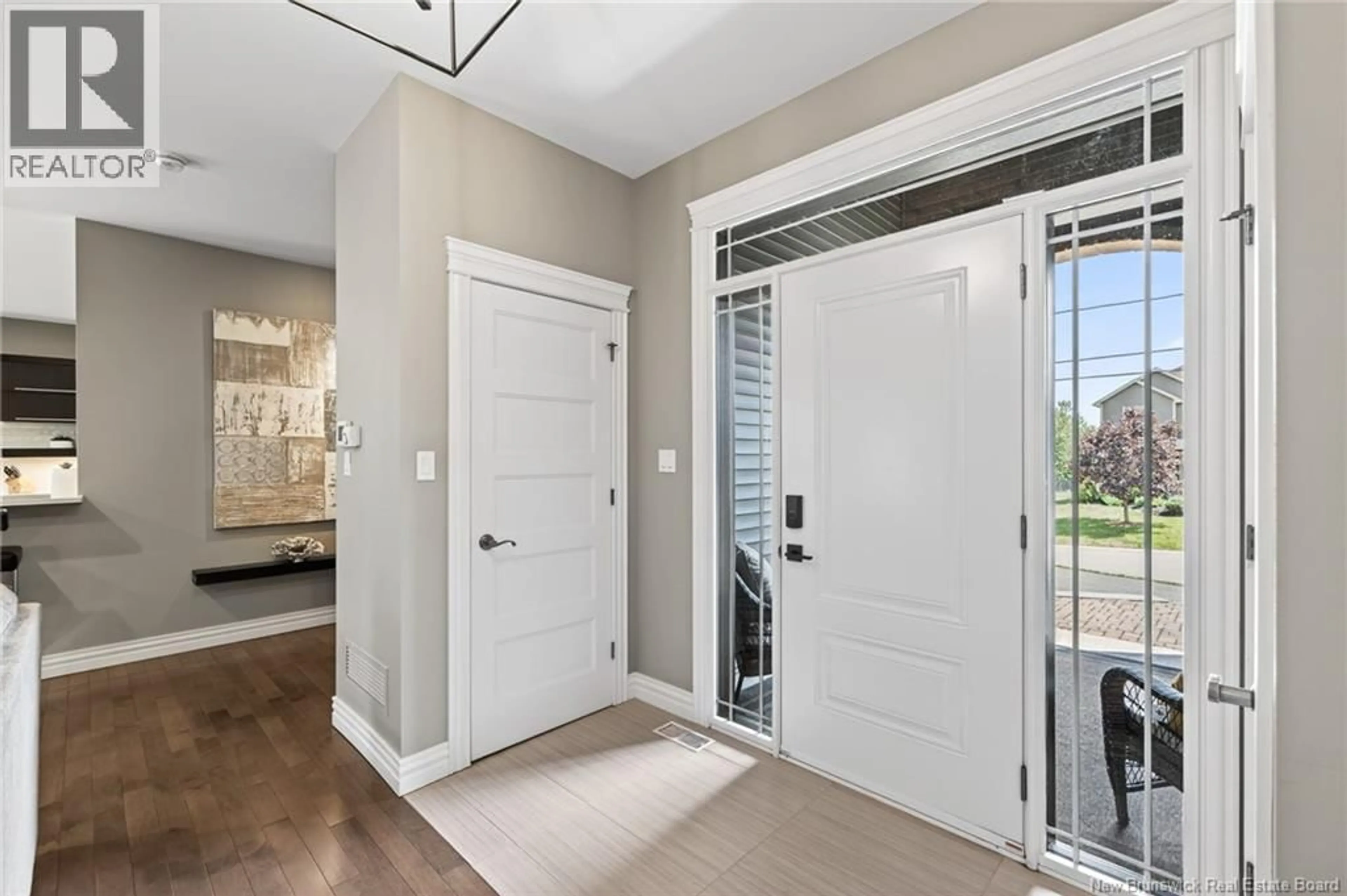 Indoor entryway for 17 JEAN-CHARLES STREET, Dieppe New Brunswick E1A0C2