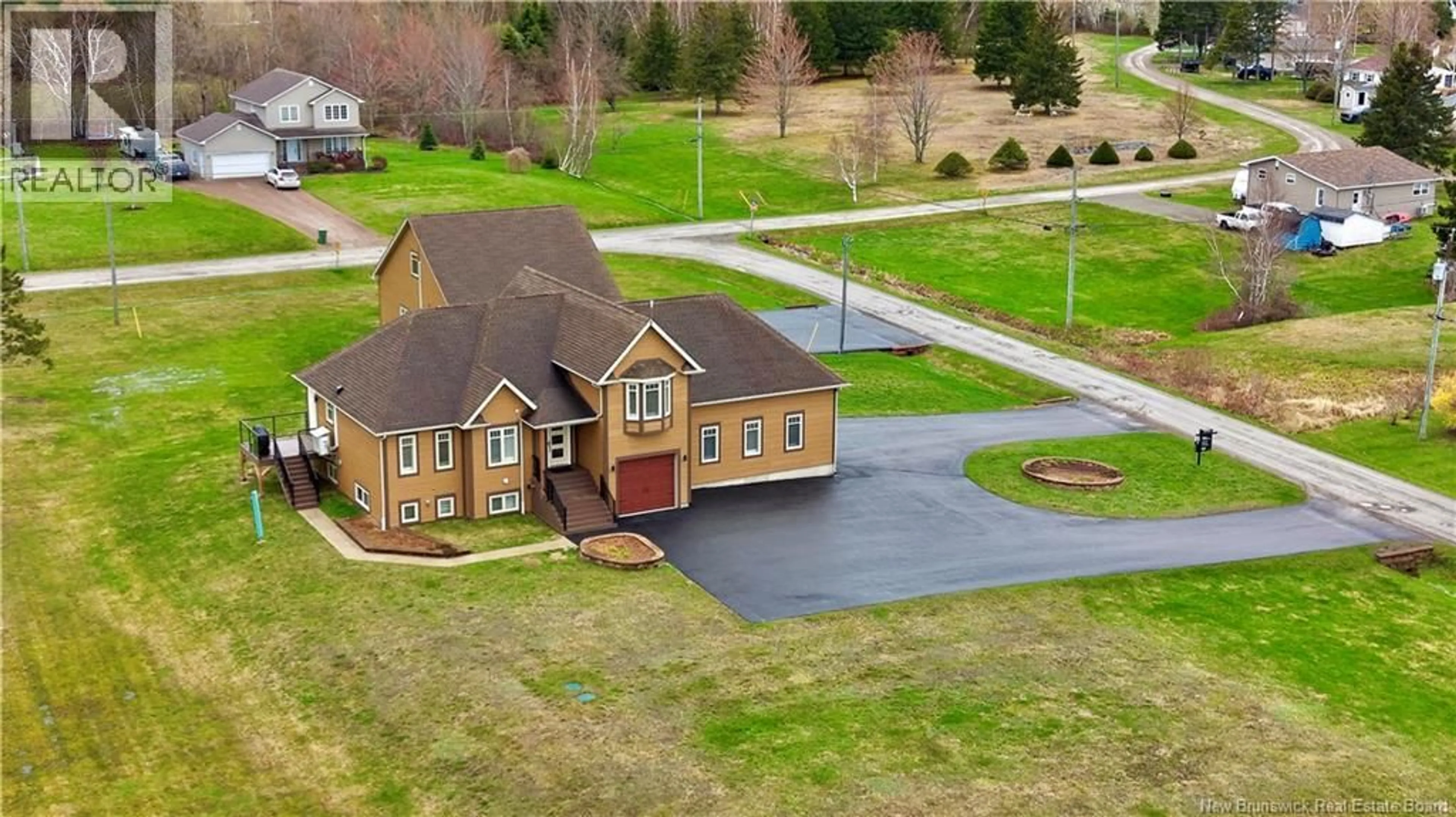 A pic from outside/outdoor area/front of a property/back of a property/a pic from drone, unknown for 26 CHEMIN DES POIRIER, Shediac Bridge New Brunswick E4R5Z6