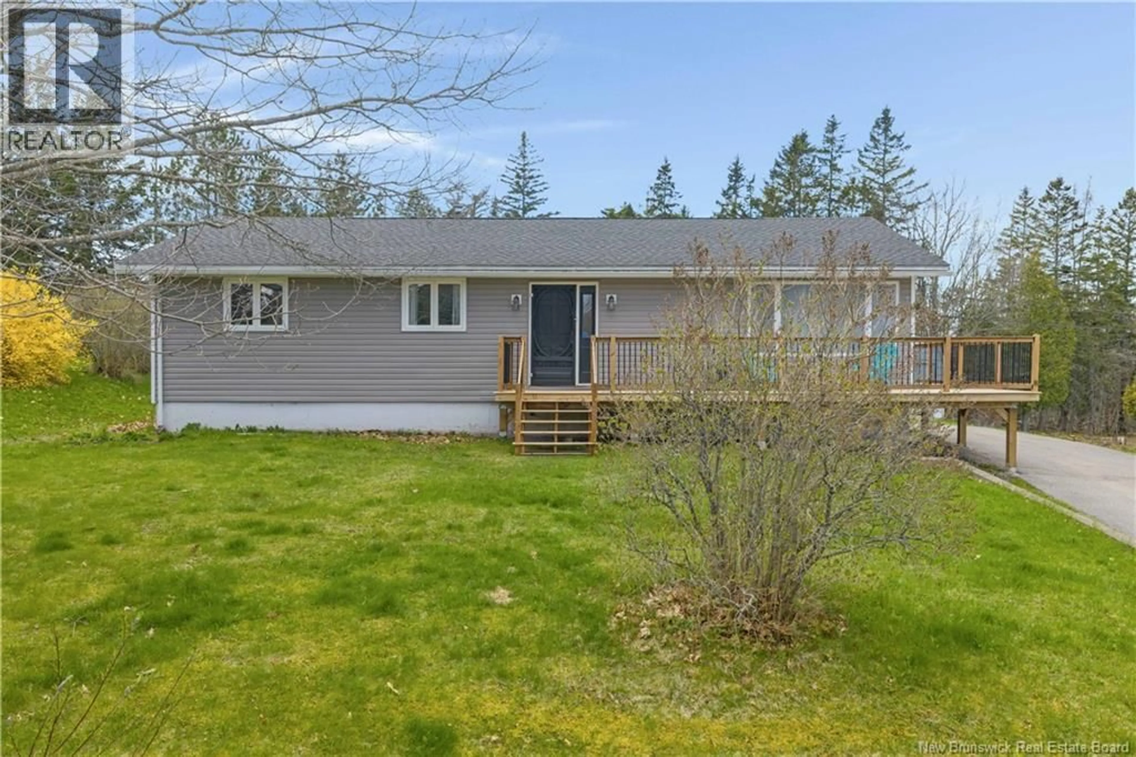 A pic from outside/outdoor area/front of a property/back of a property/a pic from drone, unknown for 8 SAUNDERS STREET, Nauwigewauk New Brunswick E5N6V3