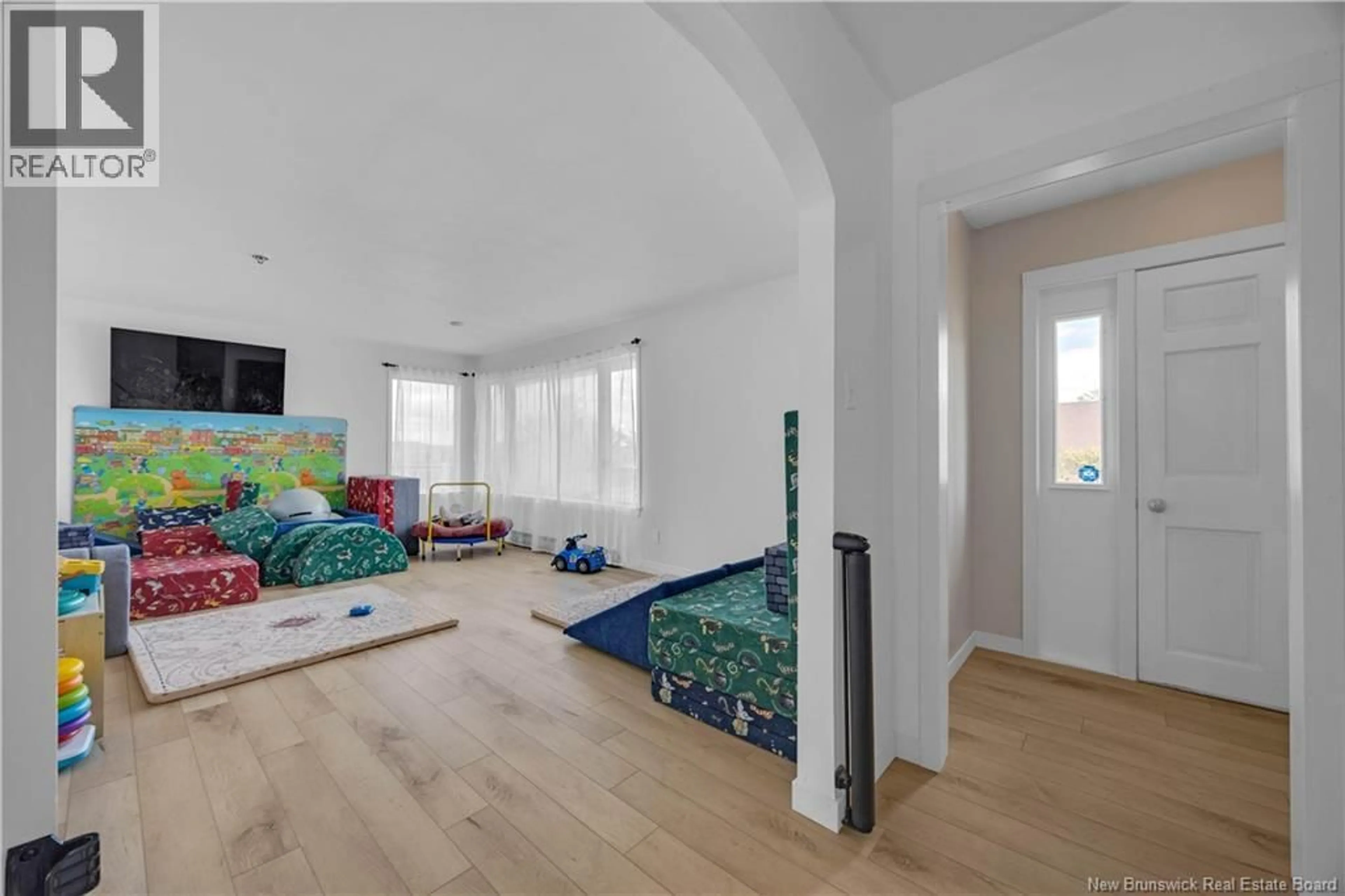 Unknown for 8 SAUNDERS STREET, Nauwigewauk New Brunswick E5N6V3