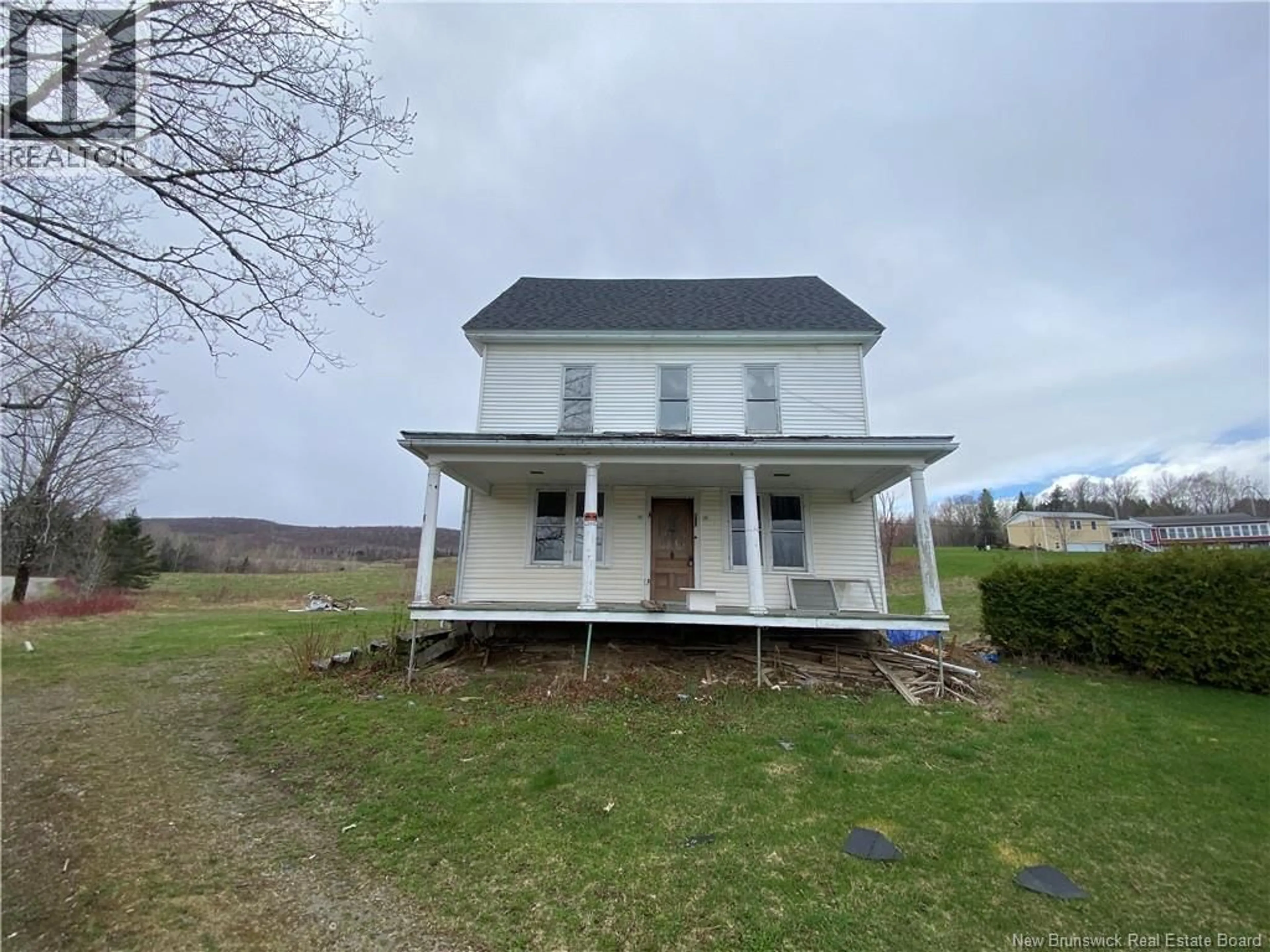 A pic from outside/outdoor area/front of a property/back of a property/a pic from drone, building for 60 BEACONSFIELD ROAD, Beaconsfield New Brunswick E7H1G1