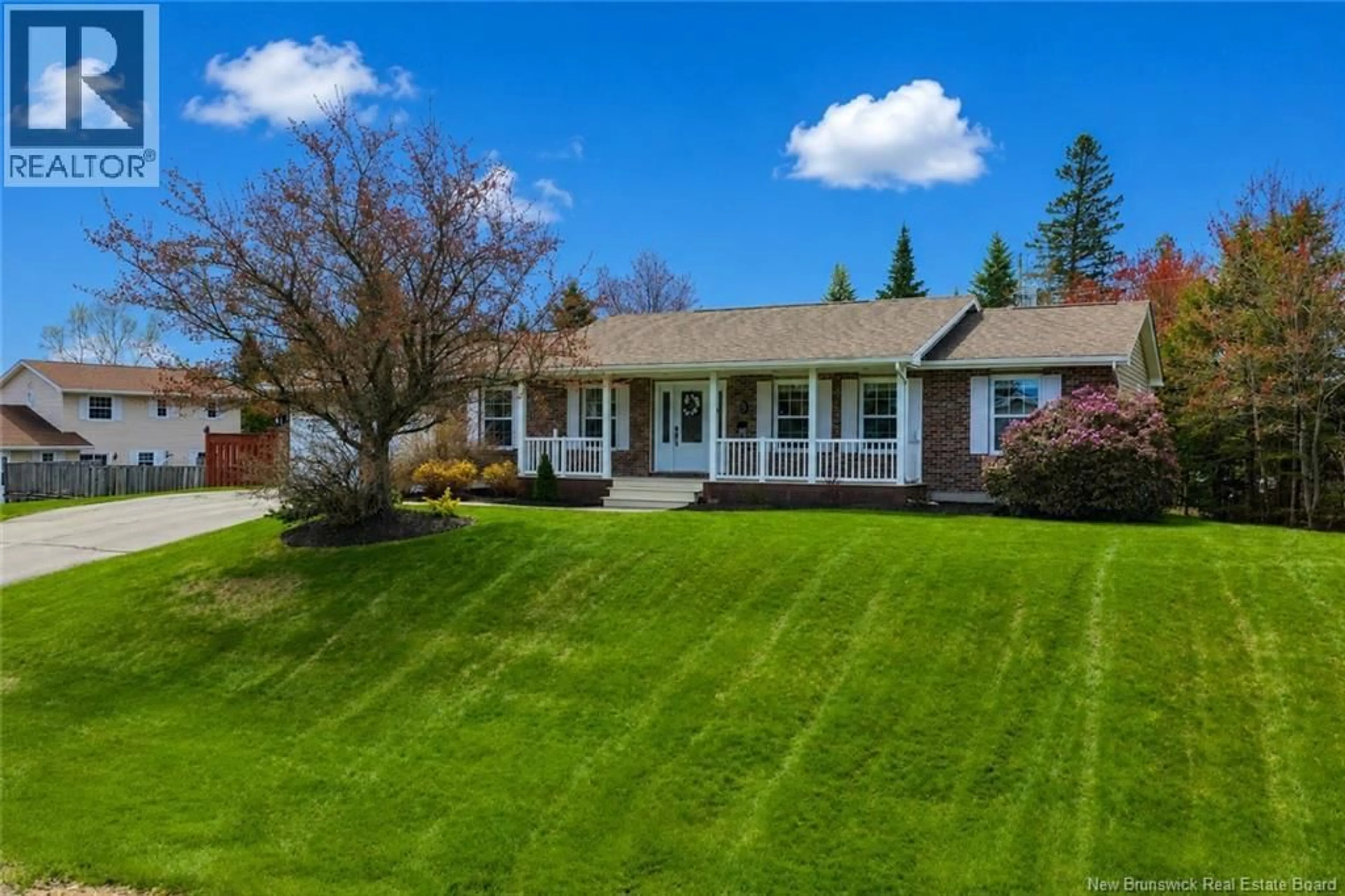 A pic from outside/outdoor area/front of a property/back of a property/a pic from drone, unknown for 9 TIMBERLINE CRESCENT, Quispamsis New Brunswick E2E5B4