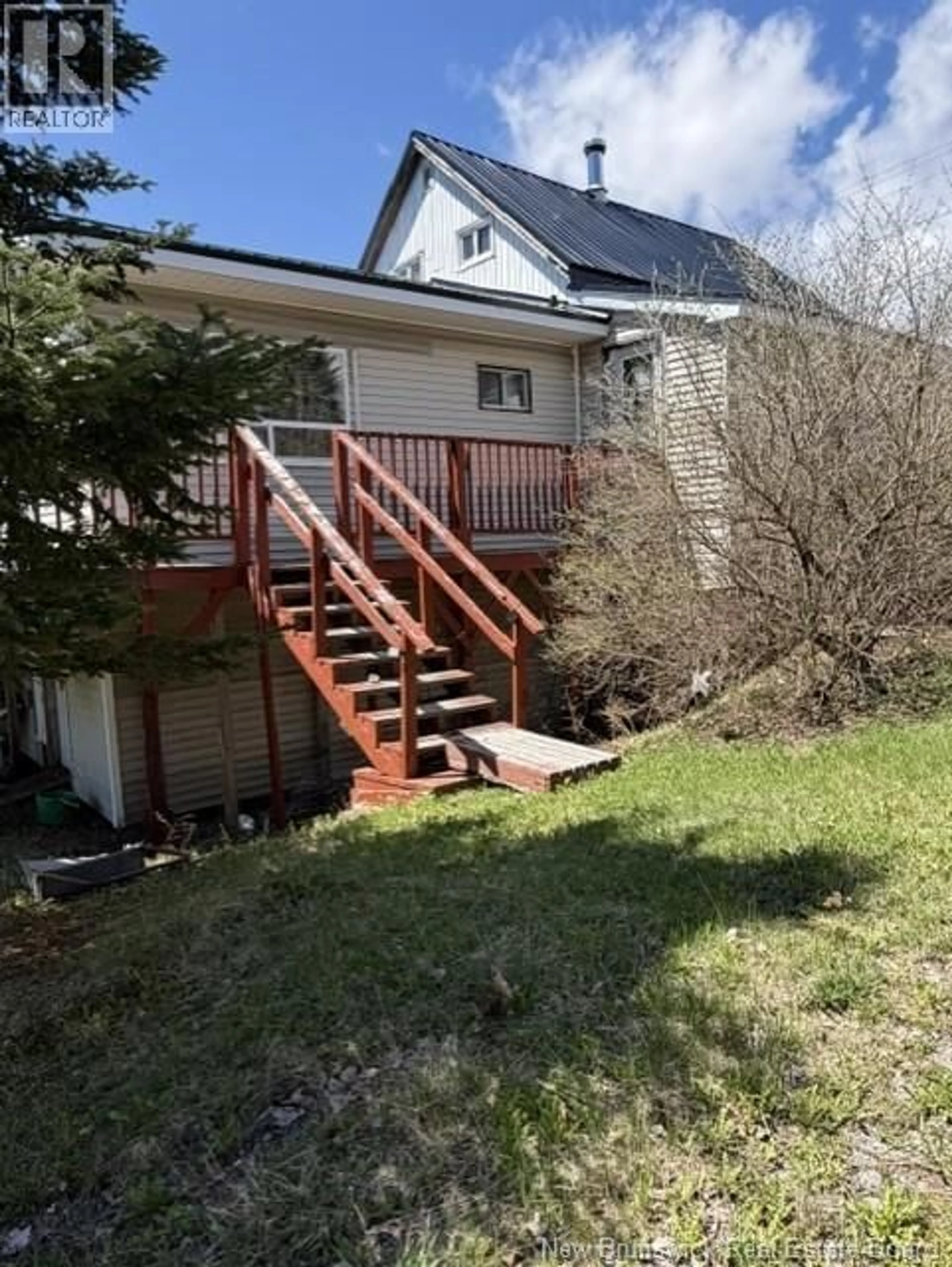 A pic from outside/outdoor area/front of a property/back of a property/a pic from drone, unknown for 148 BRUNSWICK, St George New Brunswick E5C3A5
