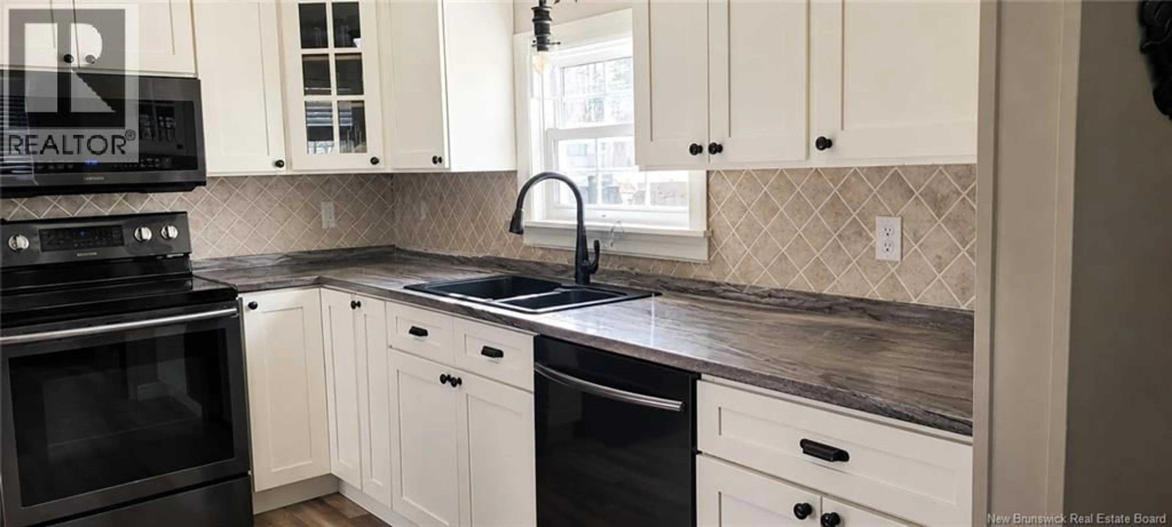 Standard kitchen, ceramic/tile floor for 105 PARKER ROAD, Scoudouc New Brunswick E4P3P6