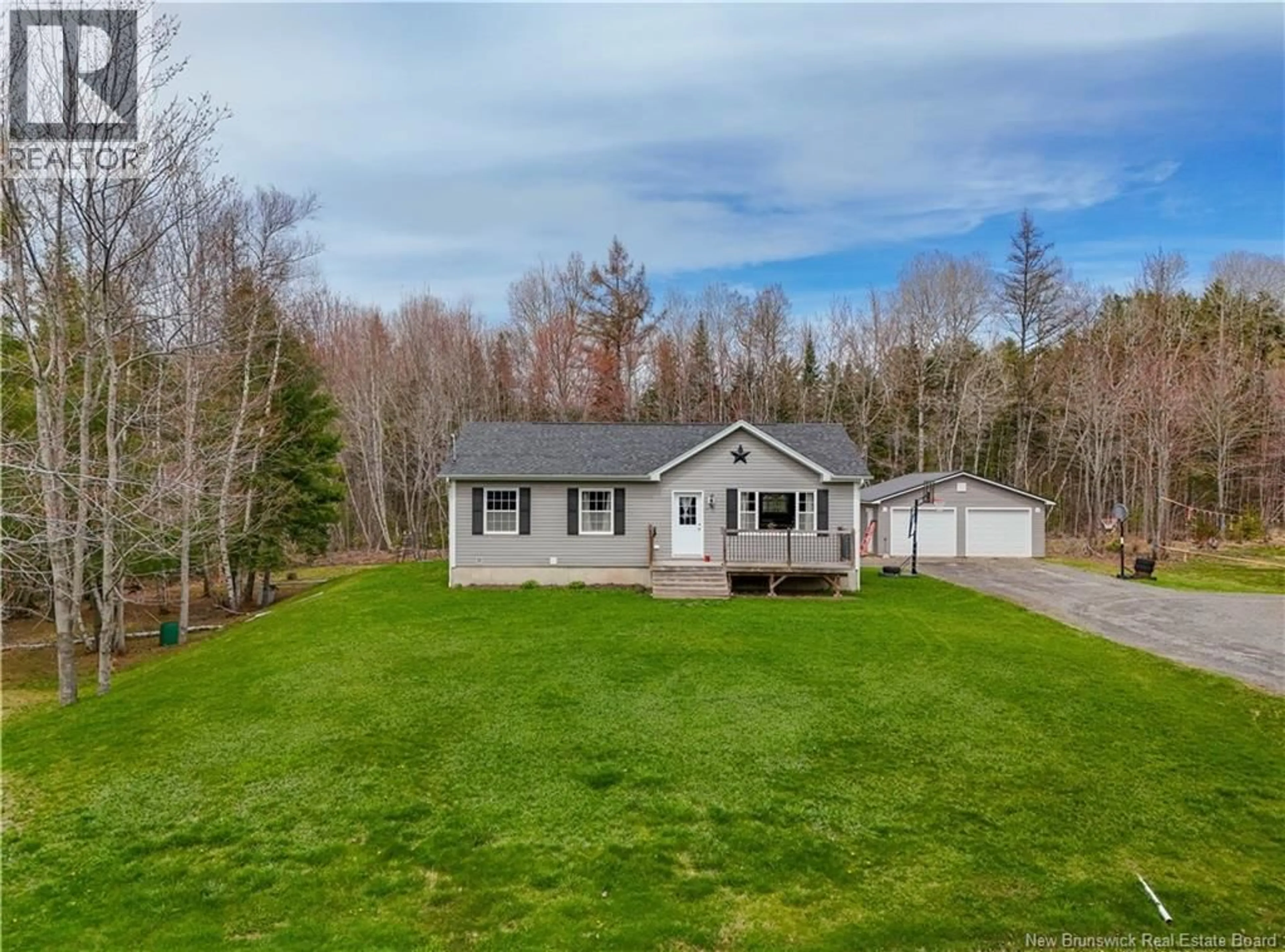 A pic from outside/outdoor area/front of a property/back of a property/a pic from drone, unknown for 2121 ROUTE 102, Gagetown New Brunswick E5M1K3