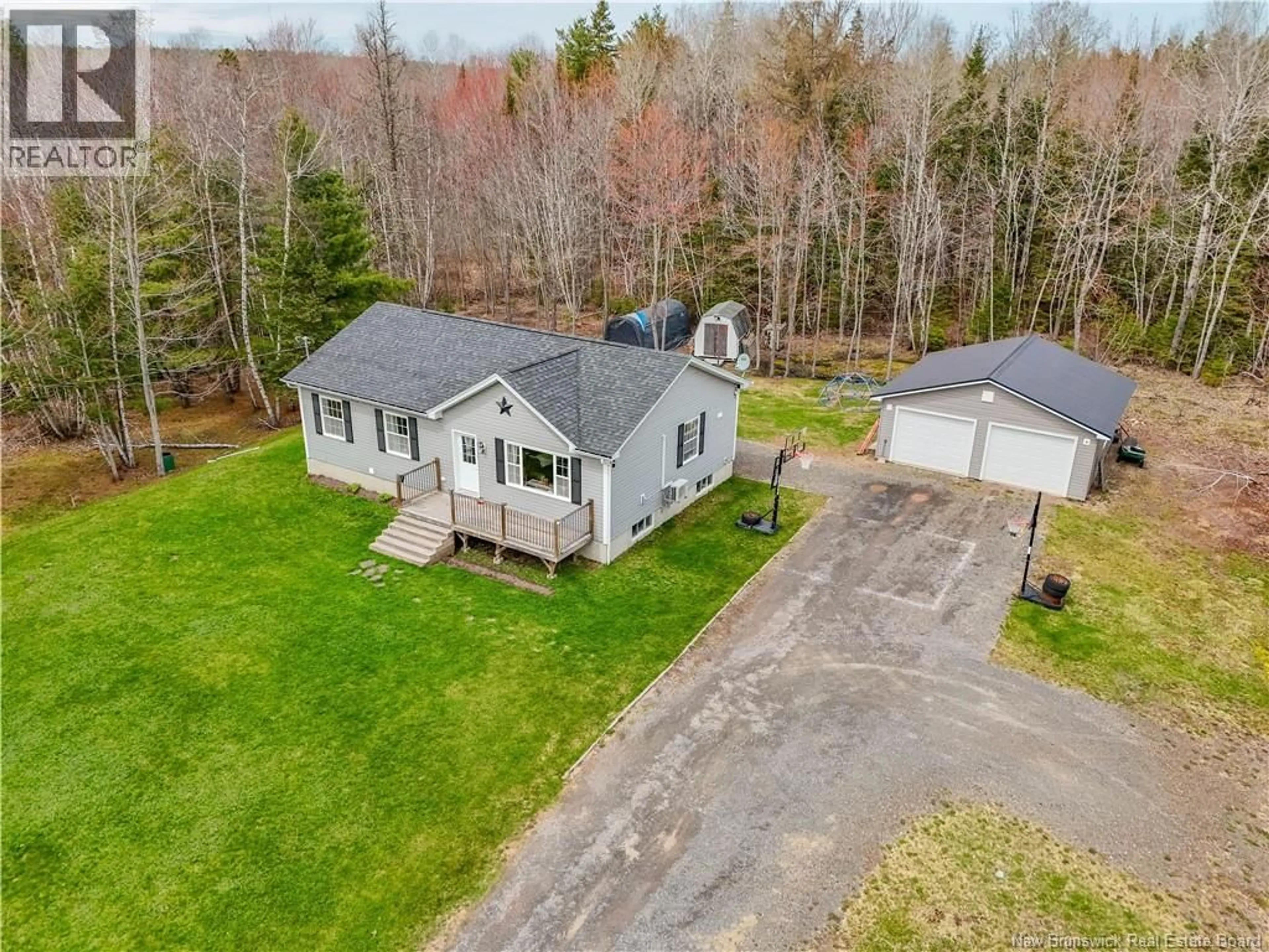 A pic from outside/outdoor area/front of a property/back of a property/a pic from drone, unknown for 2121 ROUTE 102, Gagetown New Brunswick E5M1K3