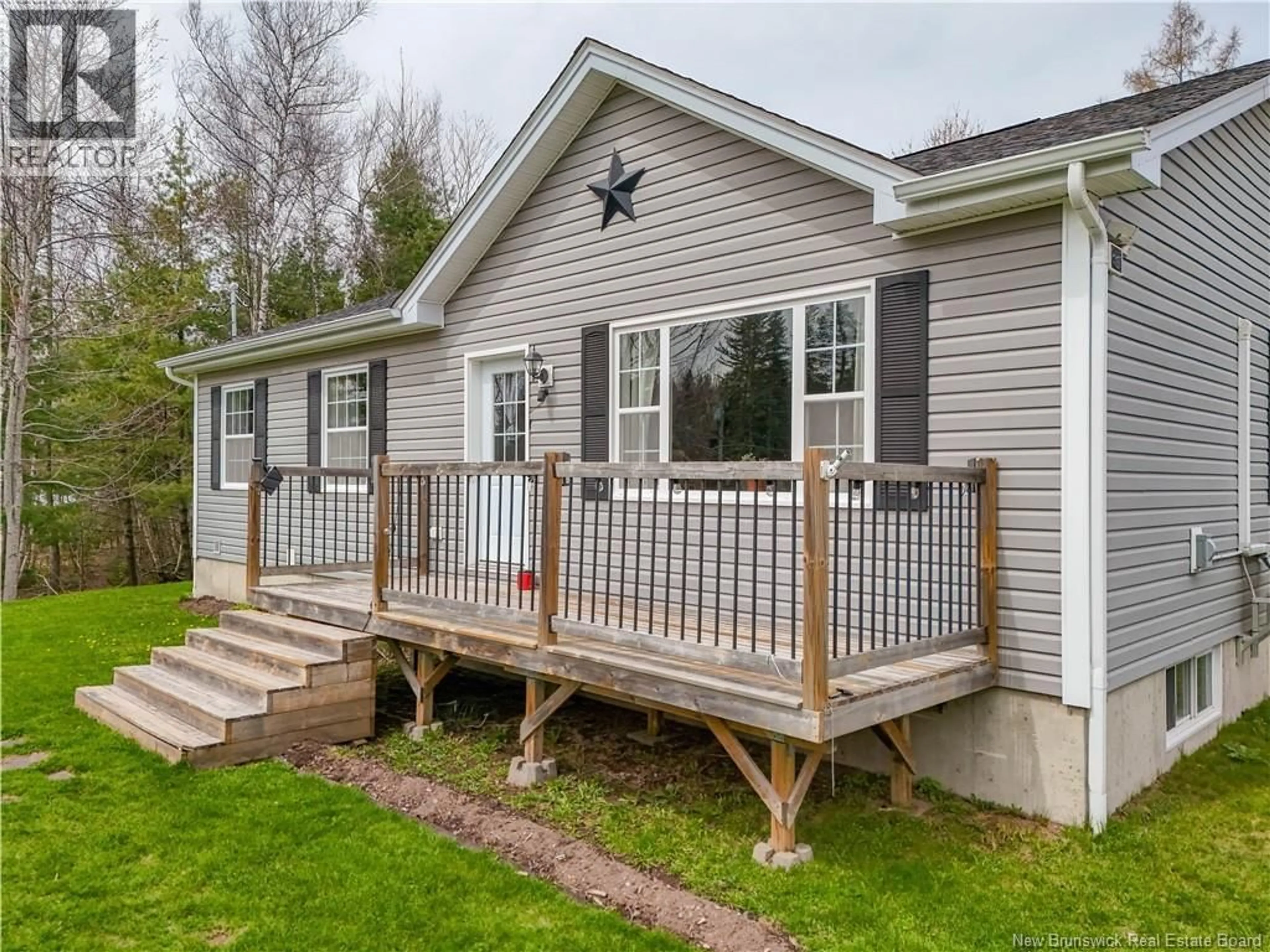 Home with vinyl exterior material, unknown for 2121 ROUTE 102, Gagetown New Brunswick E5M1K3