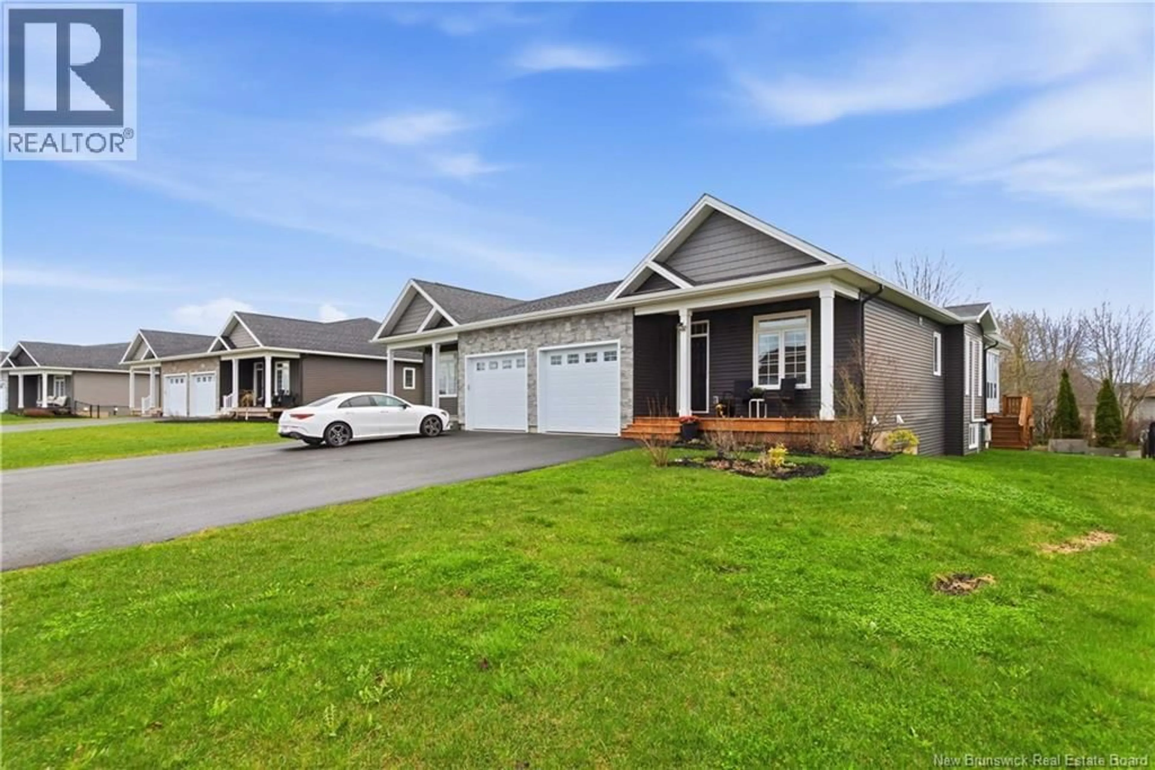 Home with vinyl exterior material, street for 607 ROYAL OAKS BOULEVARD, Moncton New Brunswick E1H0G2