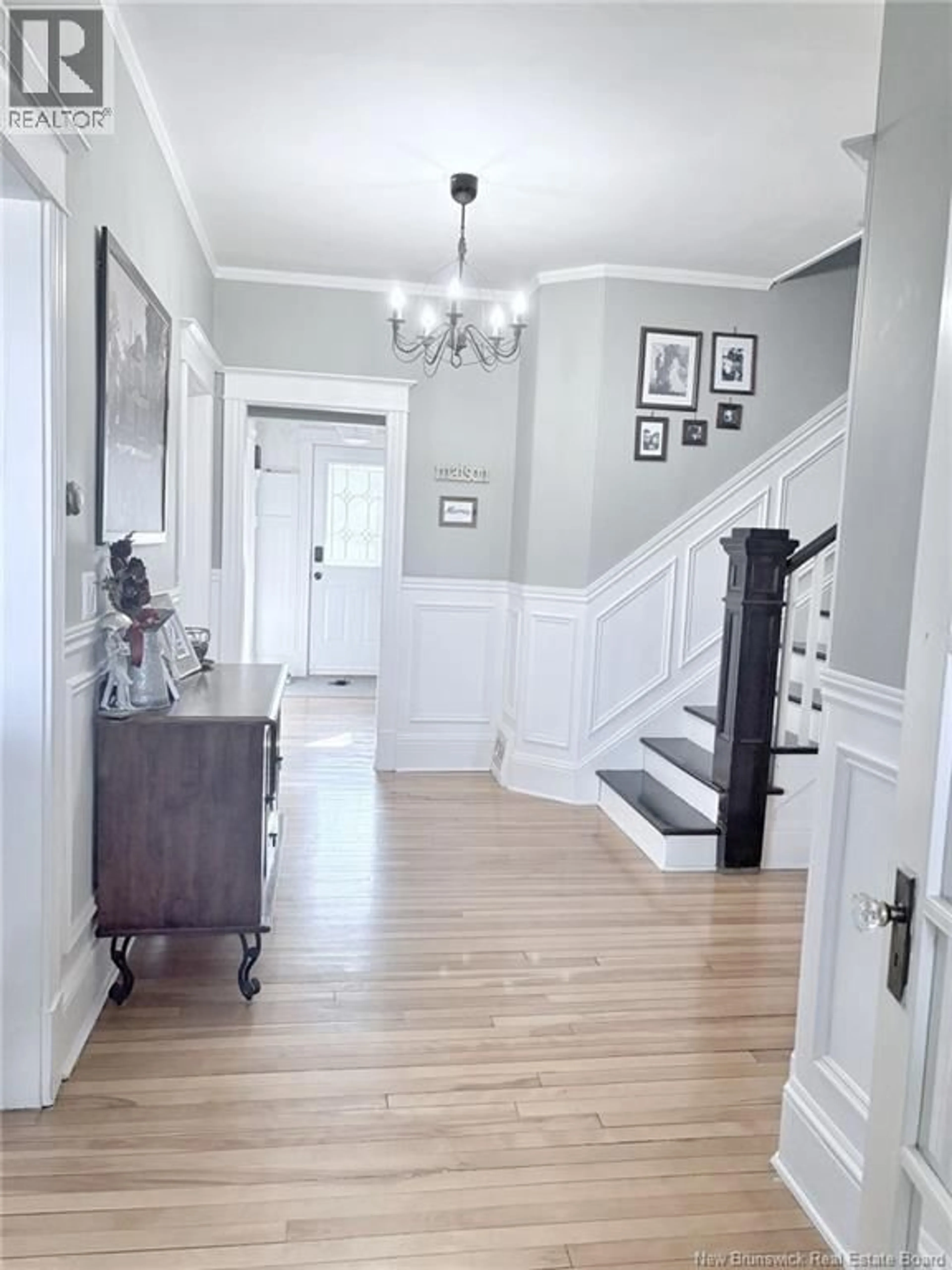 Indoor entryway for 575 MURRAY AVENUE, Bathurst New Brunswick E2A1T8