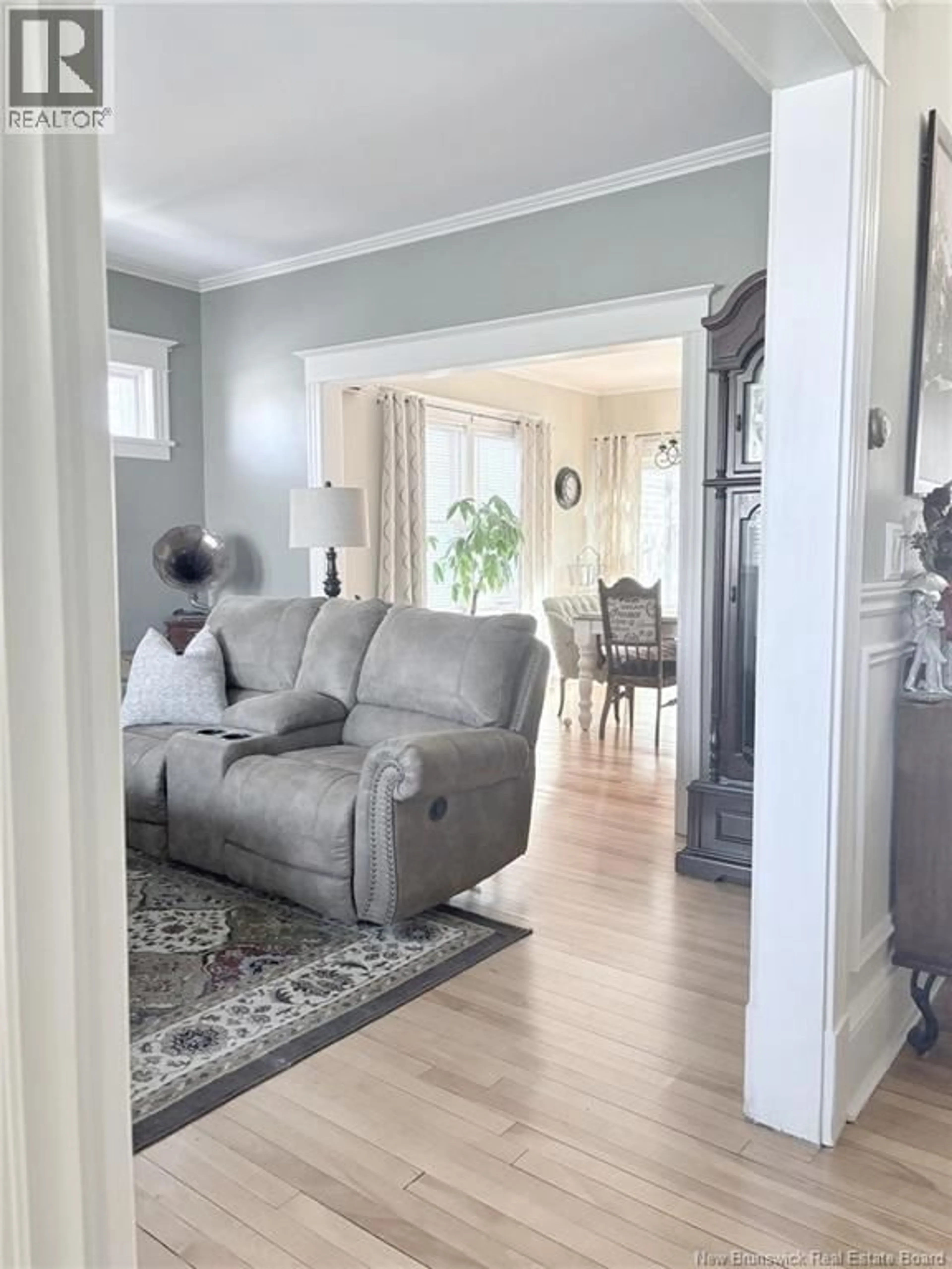 Living room with furniture, unknown for 575 MURRAY AVENUE, Bathurst New Brunswick E2A1T8