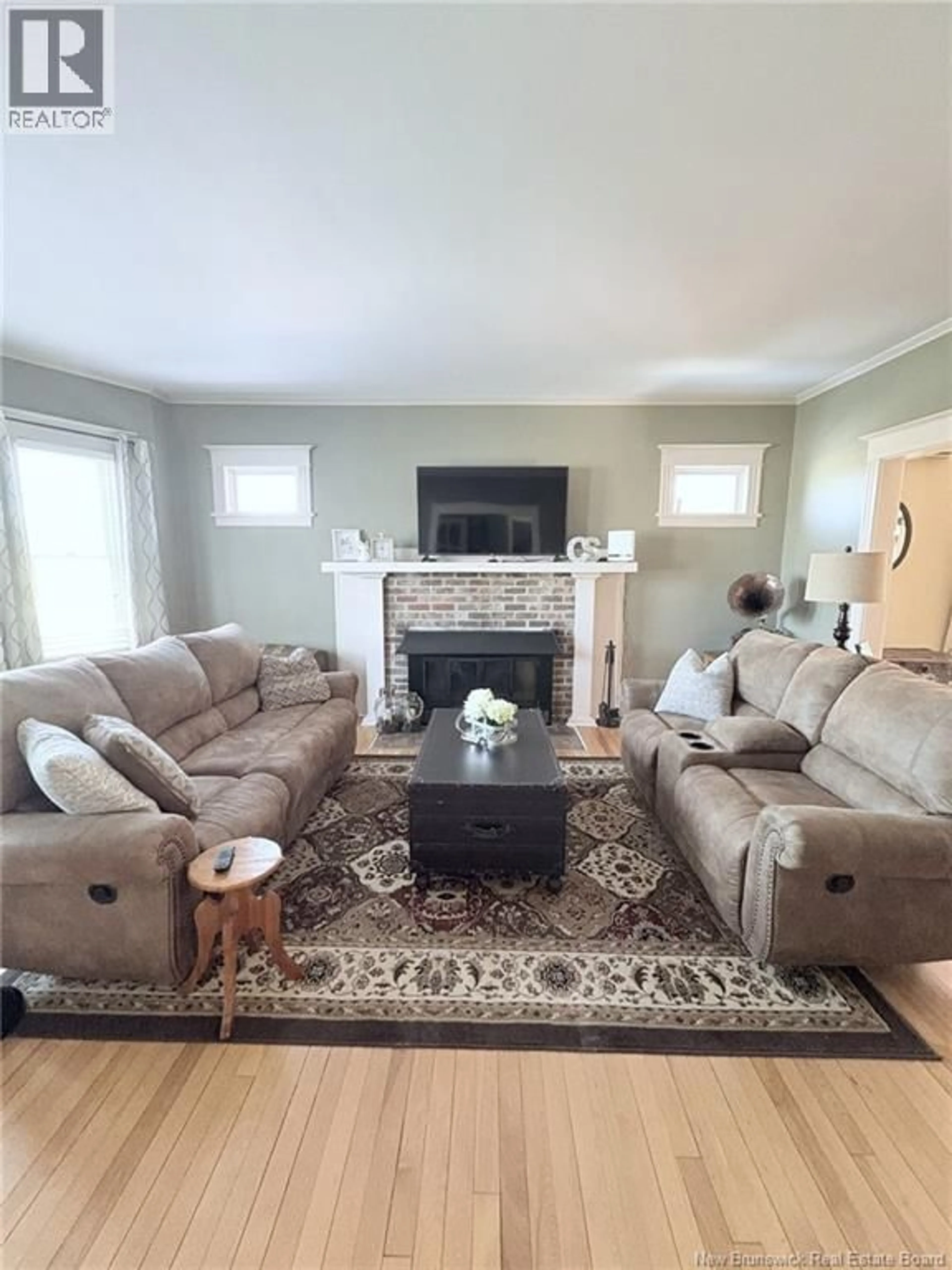 Living room with furniture, carpet floor for 575 MURRAY AVENUE, Bathurst New Brunswick E2A1T8