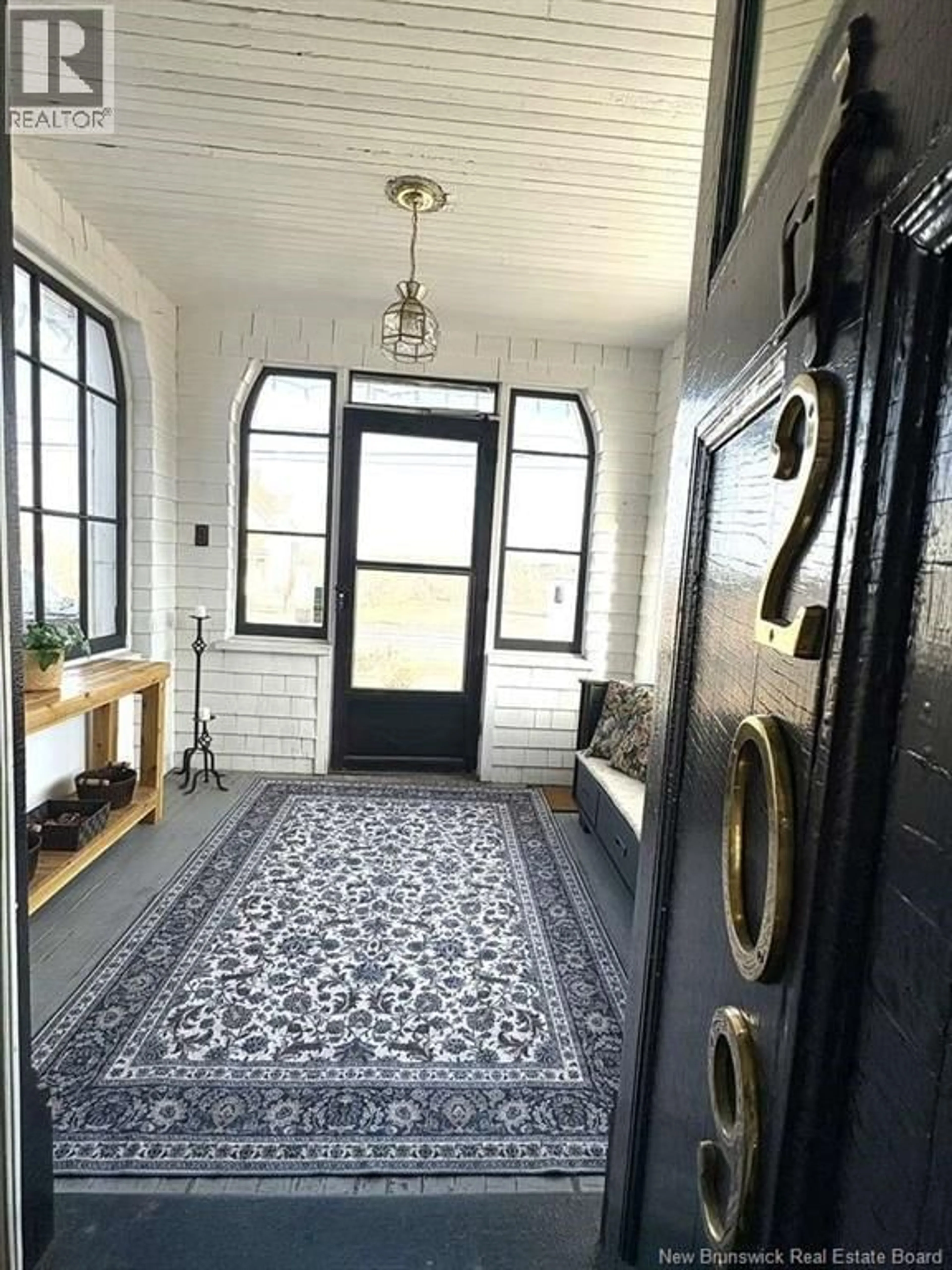 Indoor entryway for 209 MAIN STREET, Chipman New Brunswick E4A1X3