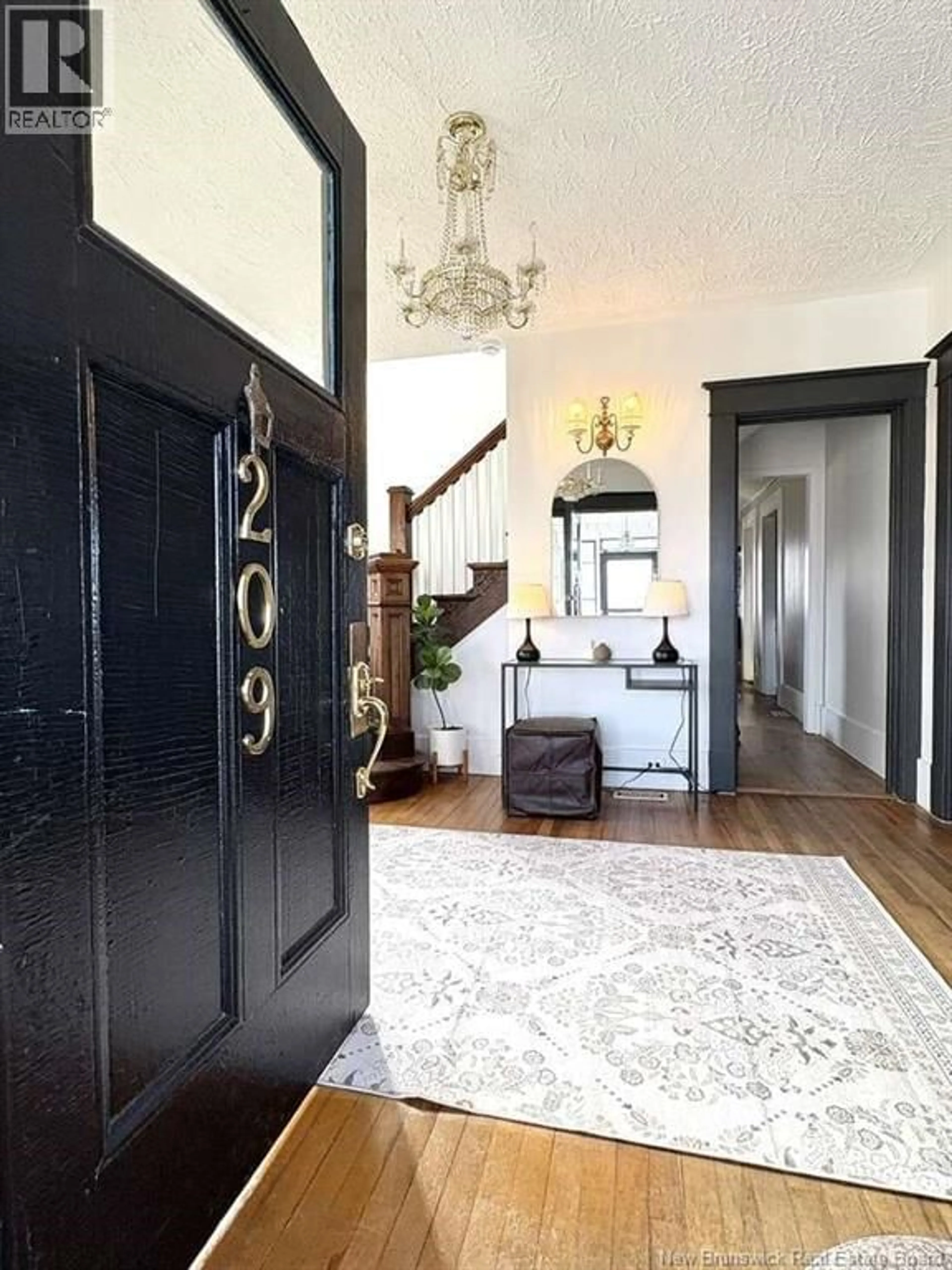 Indoor entryway for 209 MAIN STREET, Chipman New Brunswick E4A1X3