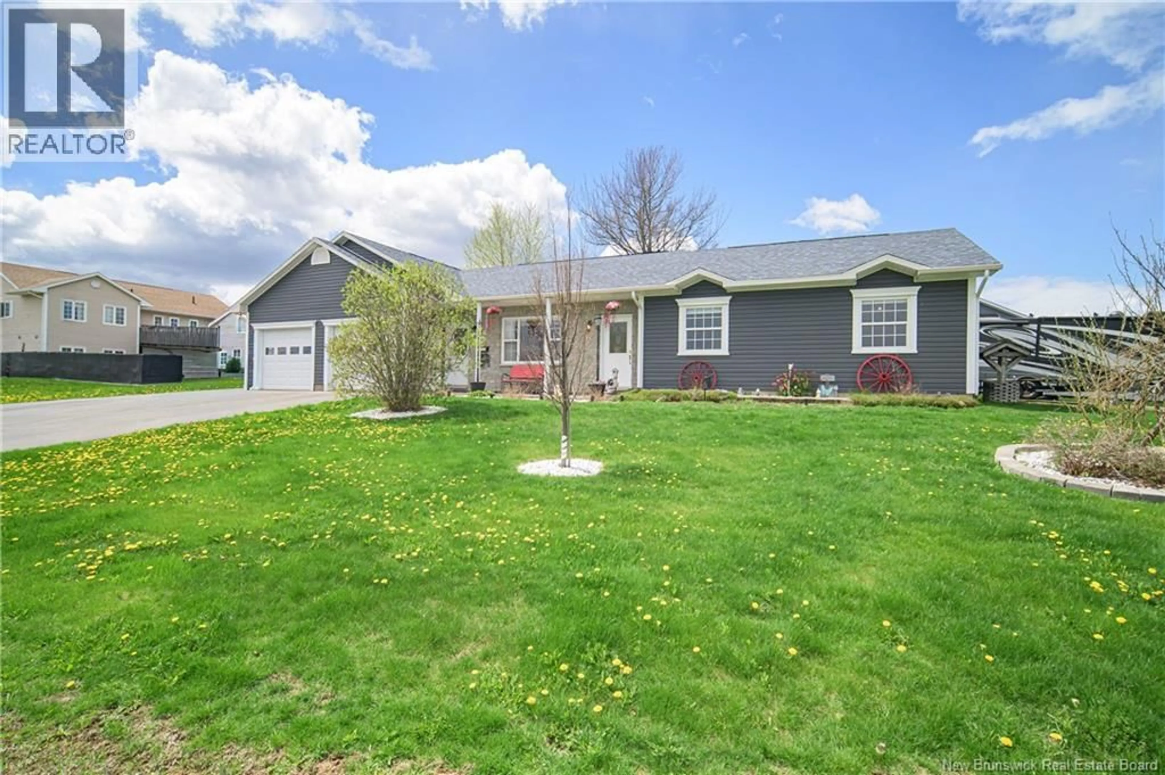 Home with vinyl exterior material, street for 50 RIPLEY STREET, Oromocto New Brunswick E2V4P8