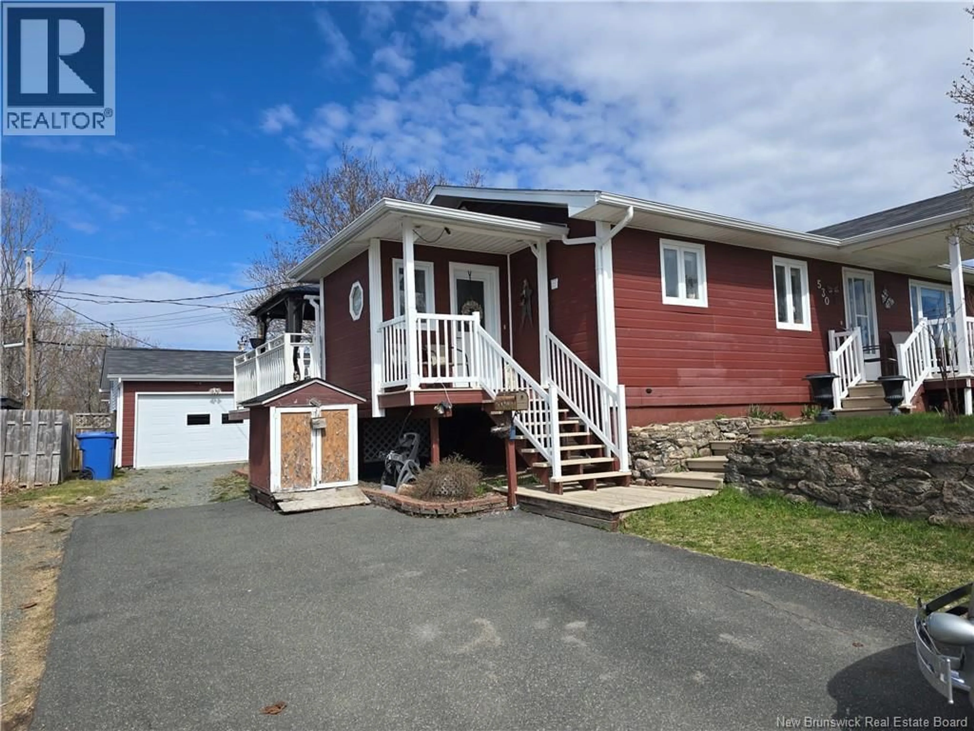 Home with vinyl exterior material, street for 530 FLEET, Bathurst New Brunswick E2A4H1