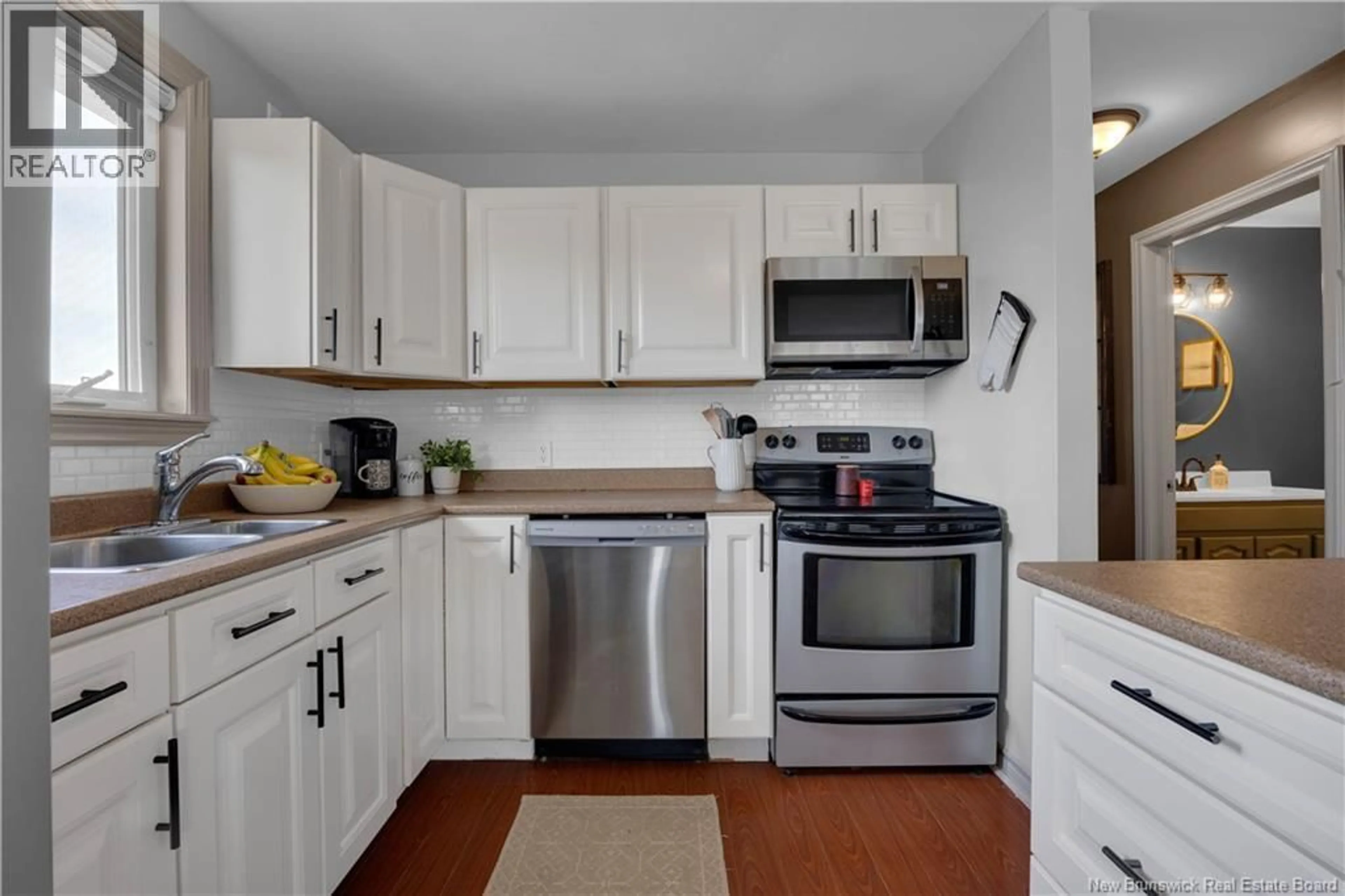 Standard kitchen, wood/laminate floor for 10 ALLISON STREET, Saint John New Brunswick E2M4R9