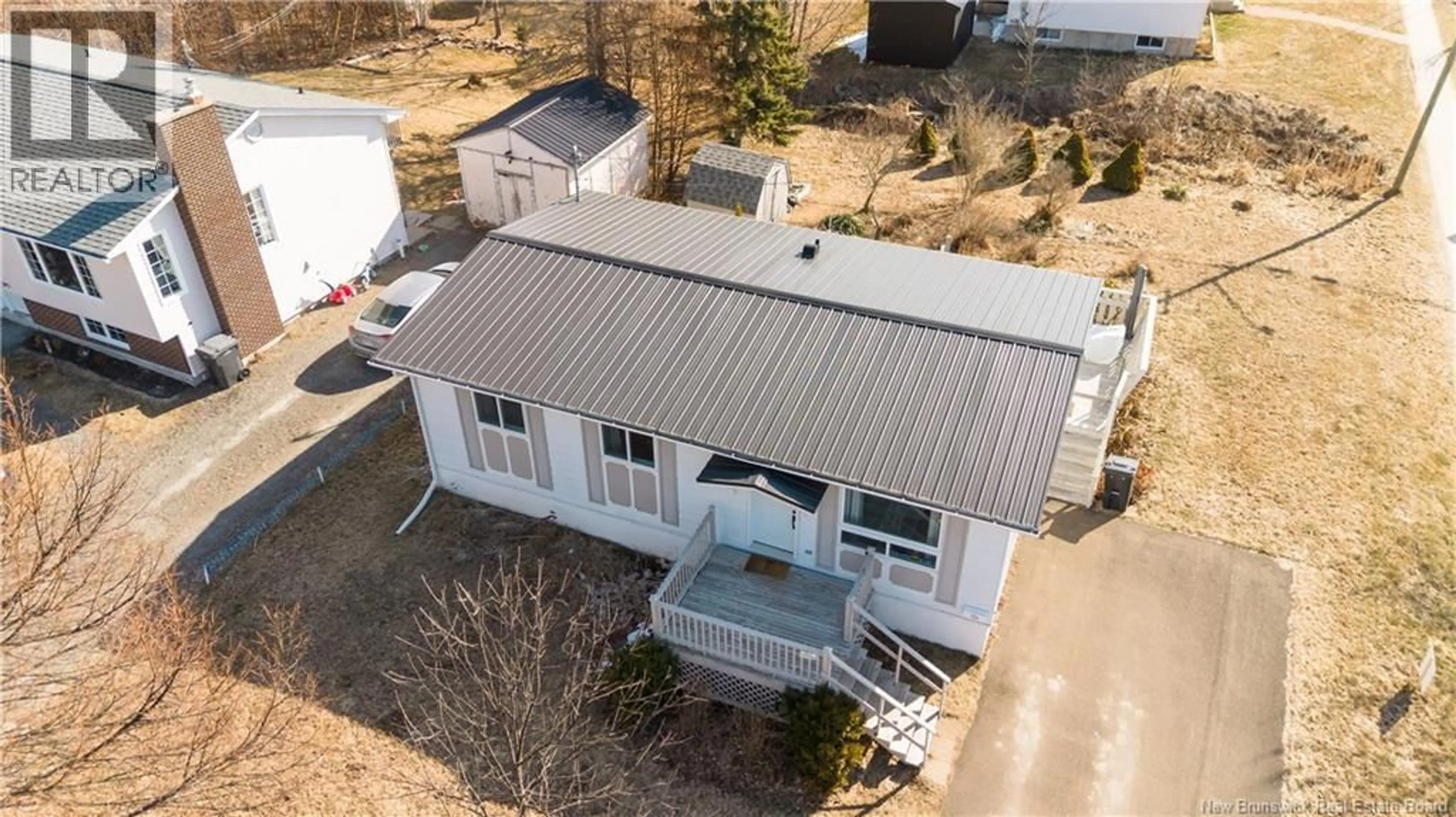 A pic from outside/outdoor area/front of a property/back of a property/a pic from drone, building for 154 BARTON CRESCENT, Nashwaaksis New Brunswick E3A5A6