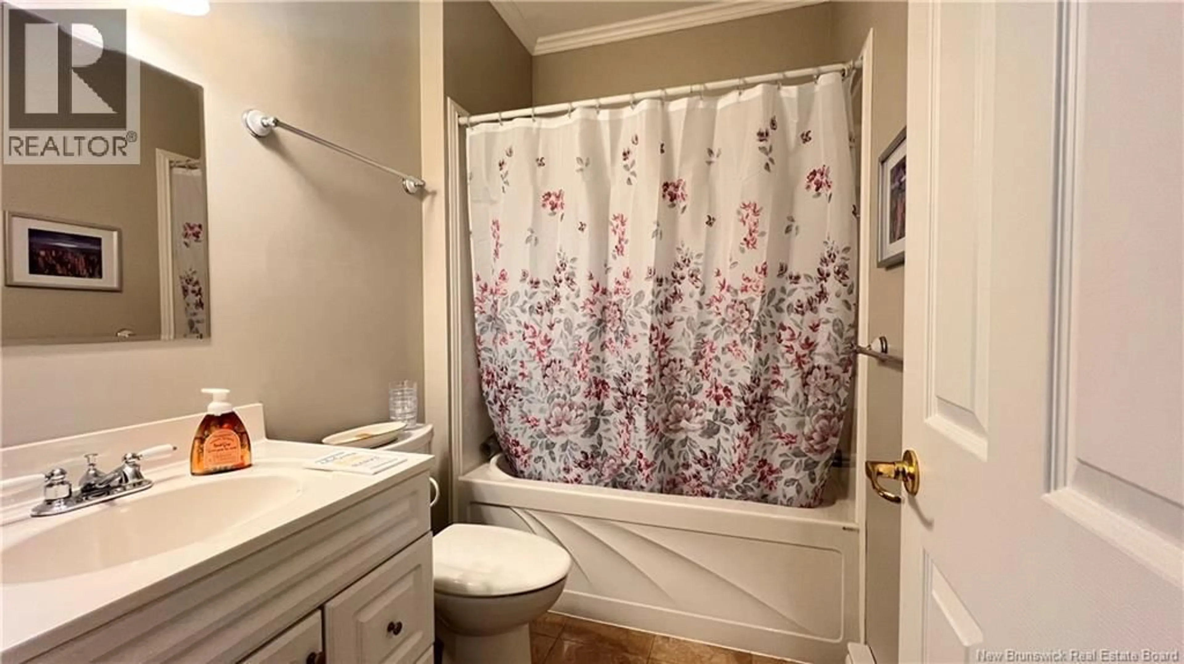 Standard bathroom, unknown for 336 PARKSIDE, Bathurst New Brunswick E2A1N4