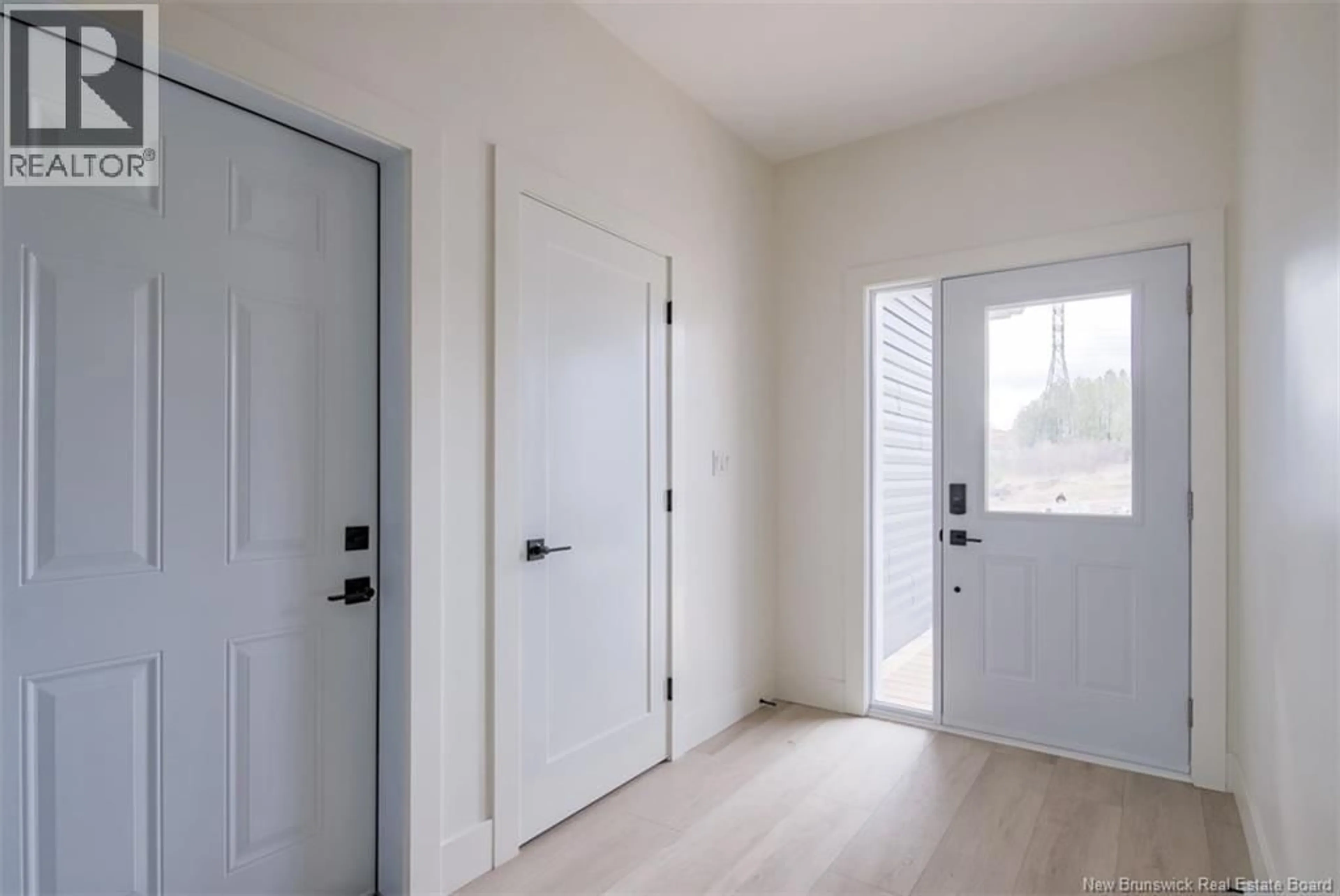 Indoor entryway for 27 WHITE PINE COURT, Hampton New Brunswick E5N0P3