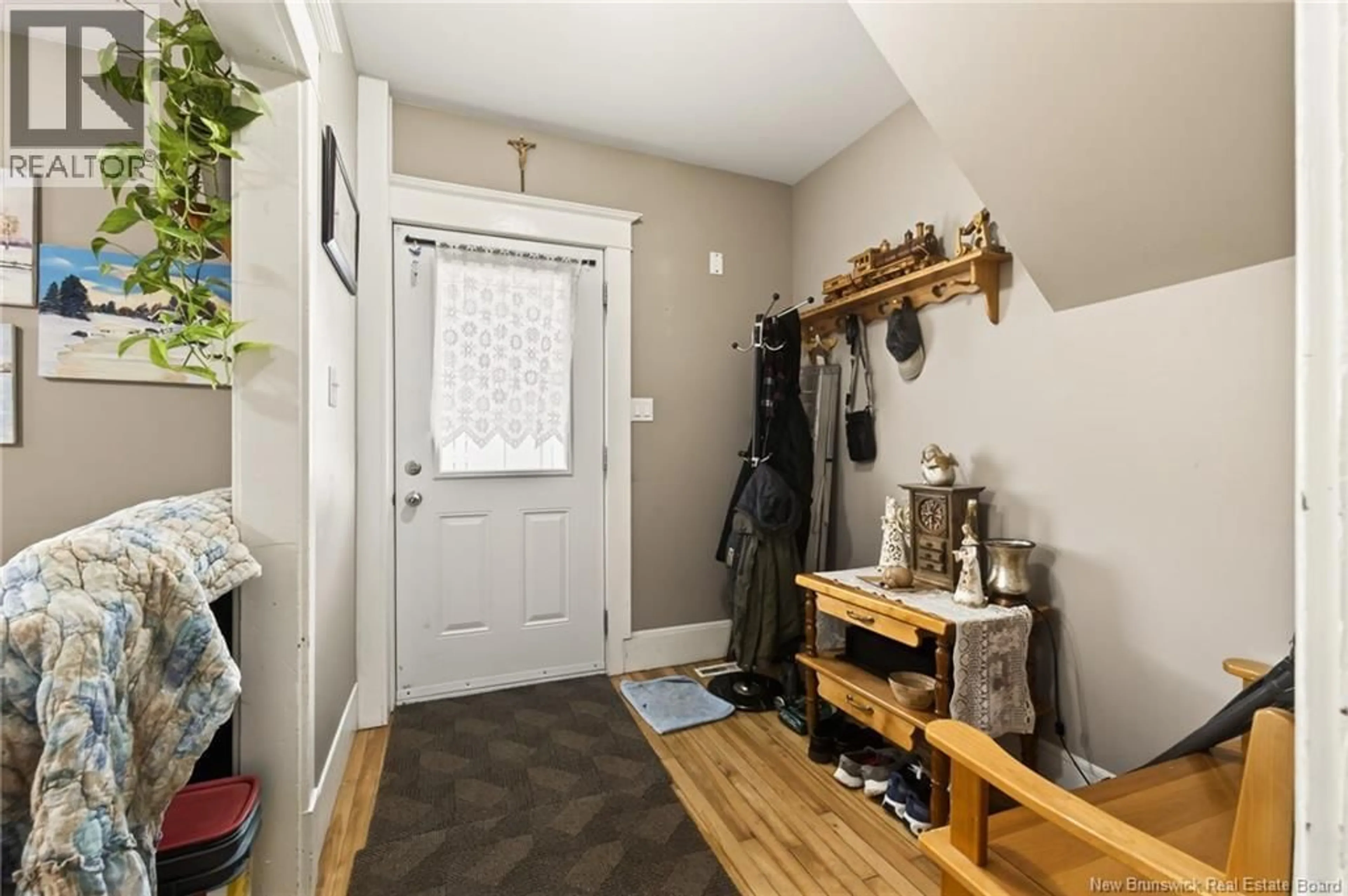 Indoor entryway for 453-455 HIGH STREET, Moncton New Brunswick E1C6E3
