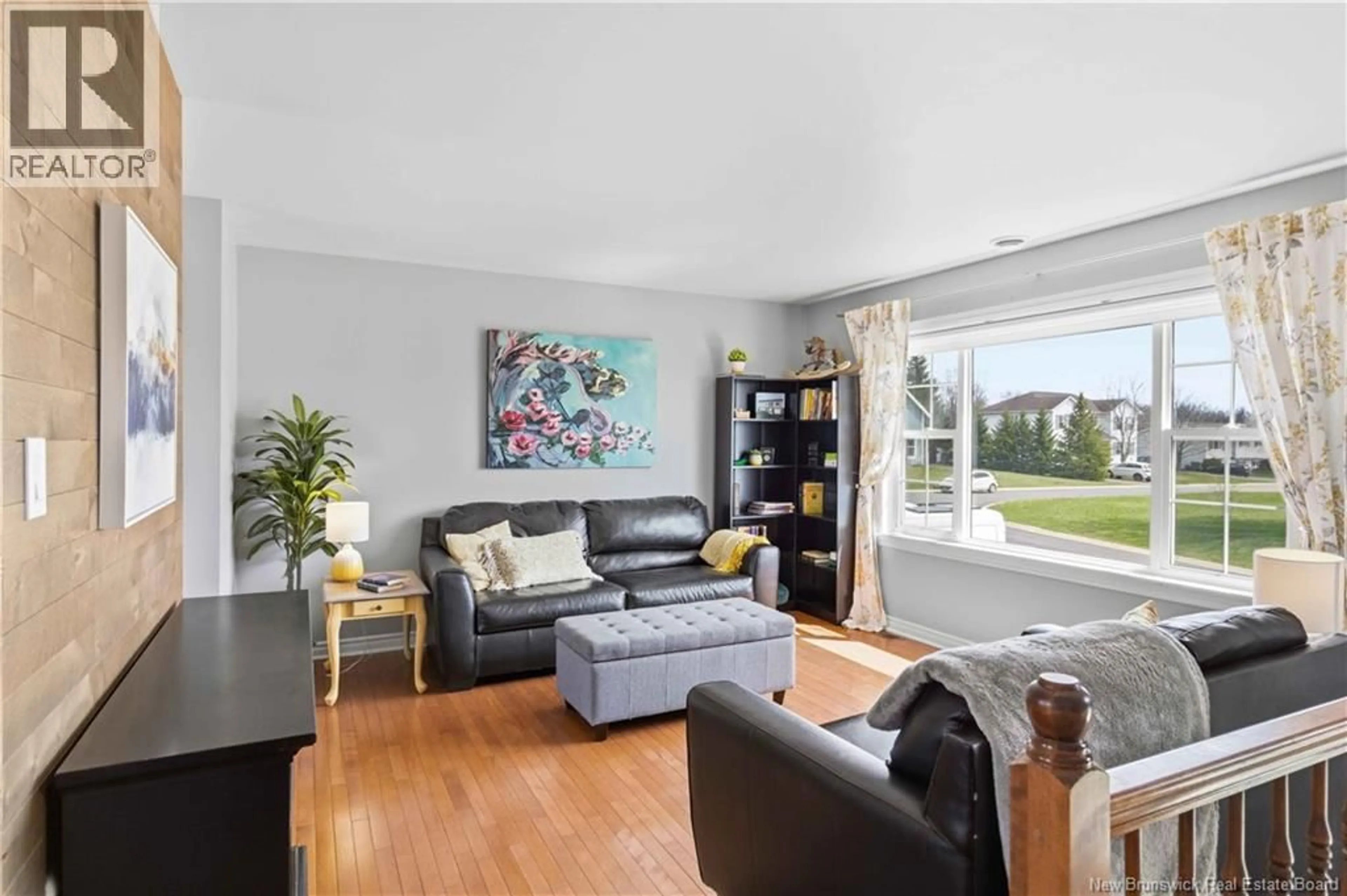 Living room with furniture, unknown for 31 HALLIHAN DRIVE, Oromocto New Brunswick E2V0C2