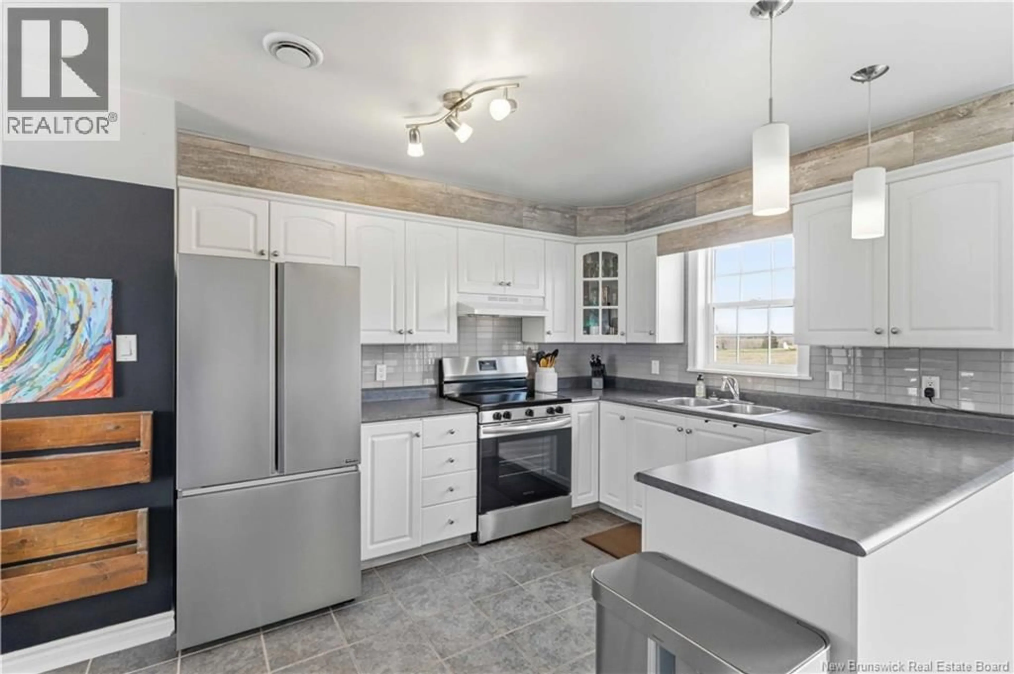Open concept kitchen, ceramic/tile floor for 31 HALLIHAN DRIVE, Oromocto New Brunswick E2V0C2