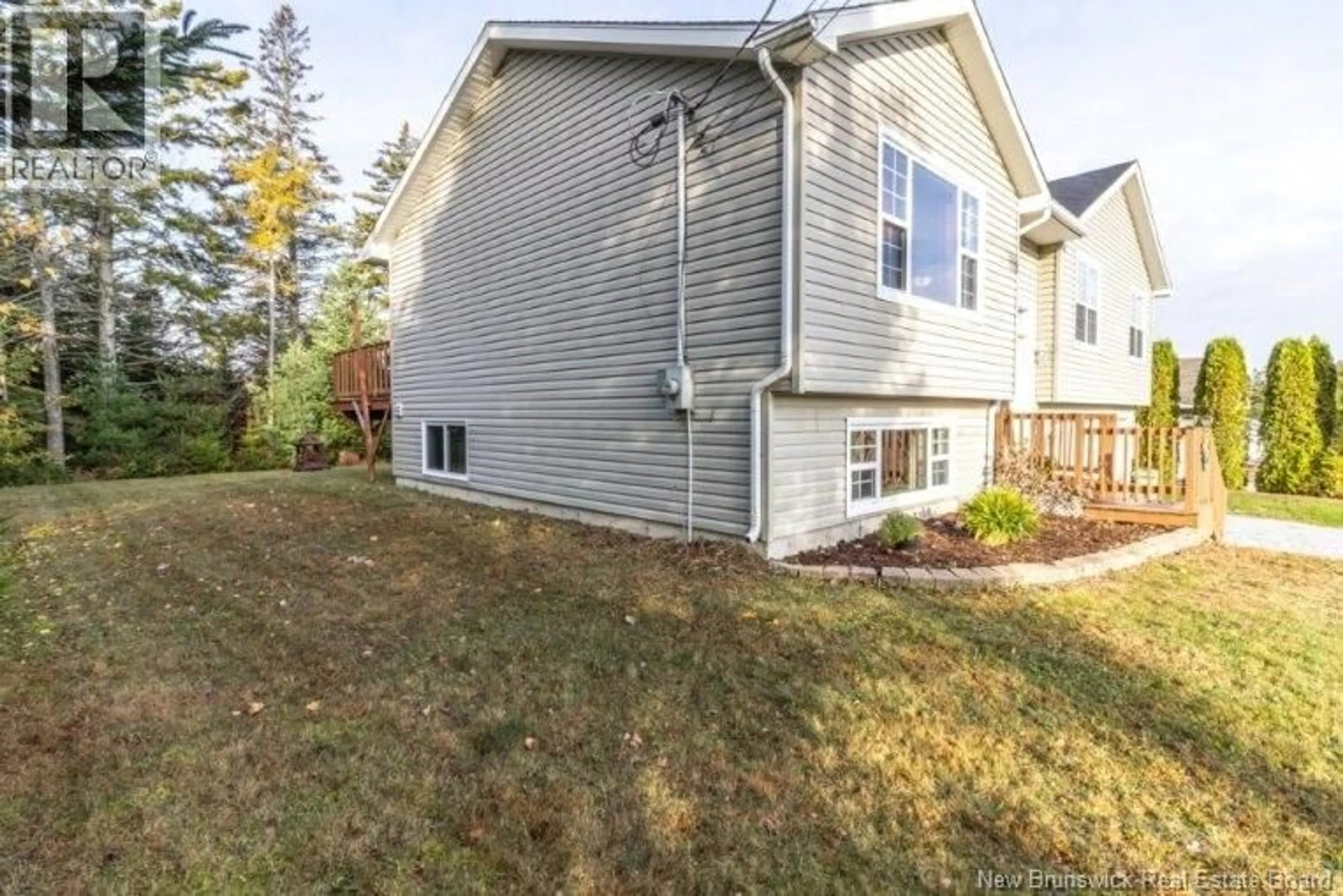 Home with vinyl exterior material, unknown for 16 BANSHEE COURT, Quispamsis New Brunswick E2G0A5