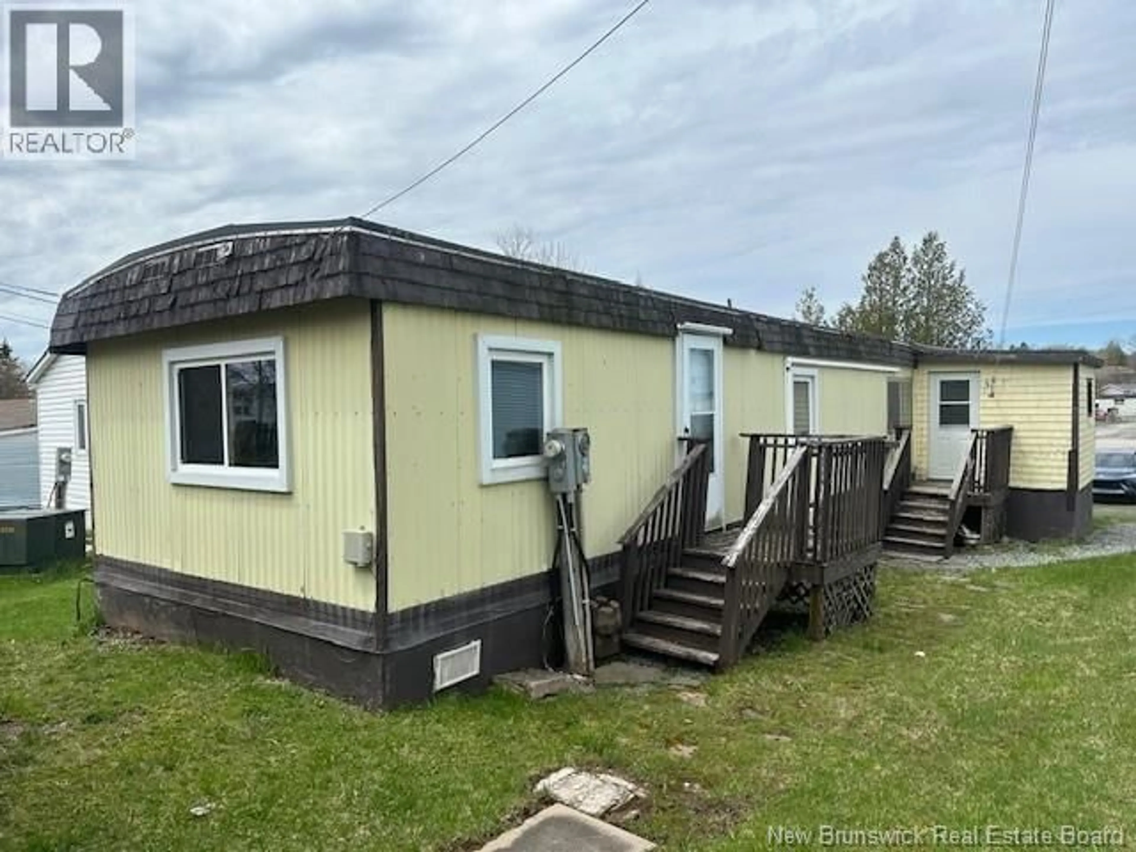 Unknown for 23 TULIP STREET, Saint John New Brunswick E2M5M3