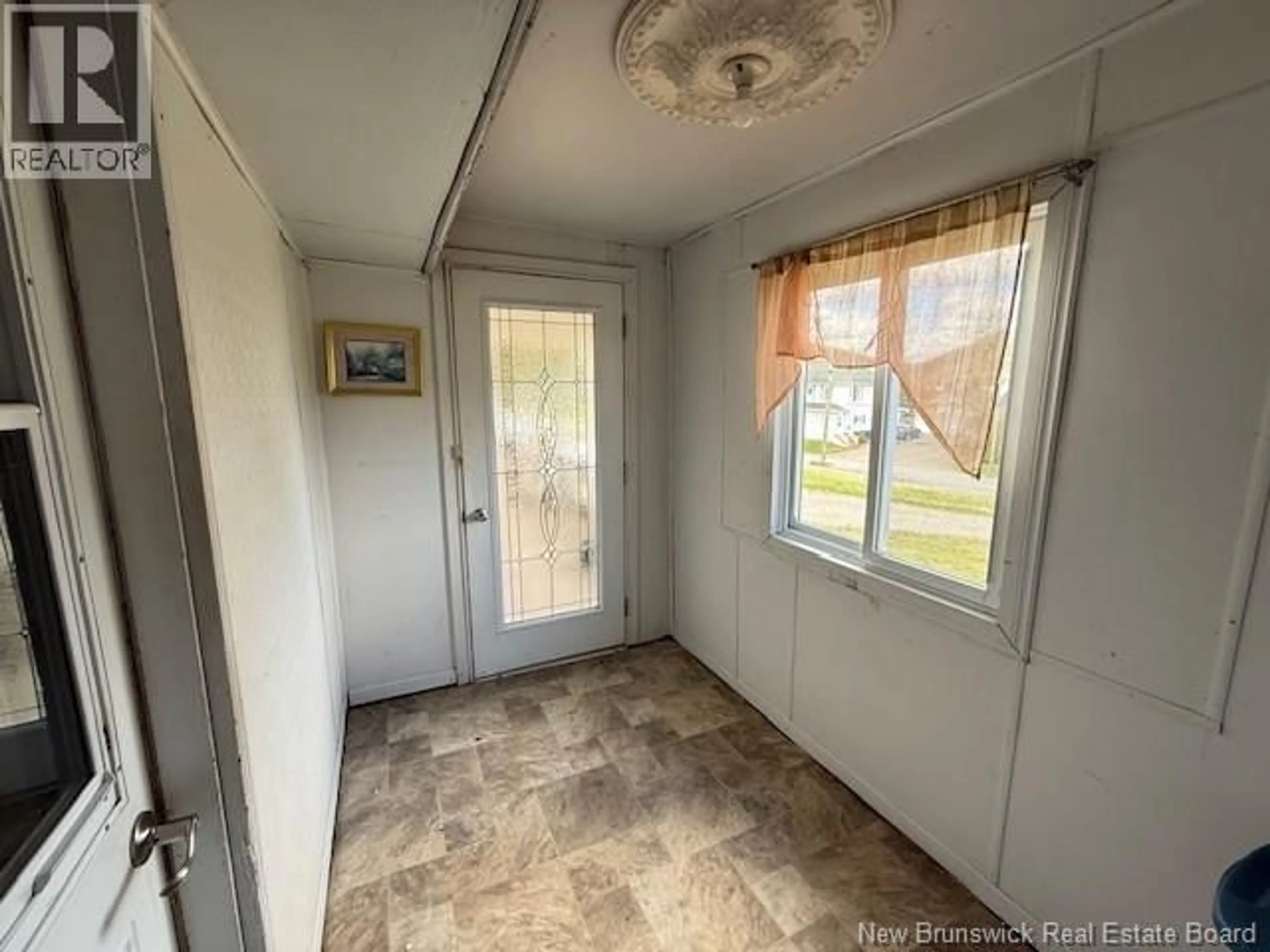 Indoor entryway for 97 ISLAND VIEW DRIVE, Flatlands New Brunswick E3N4X6