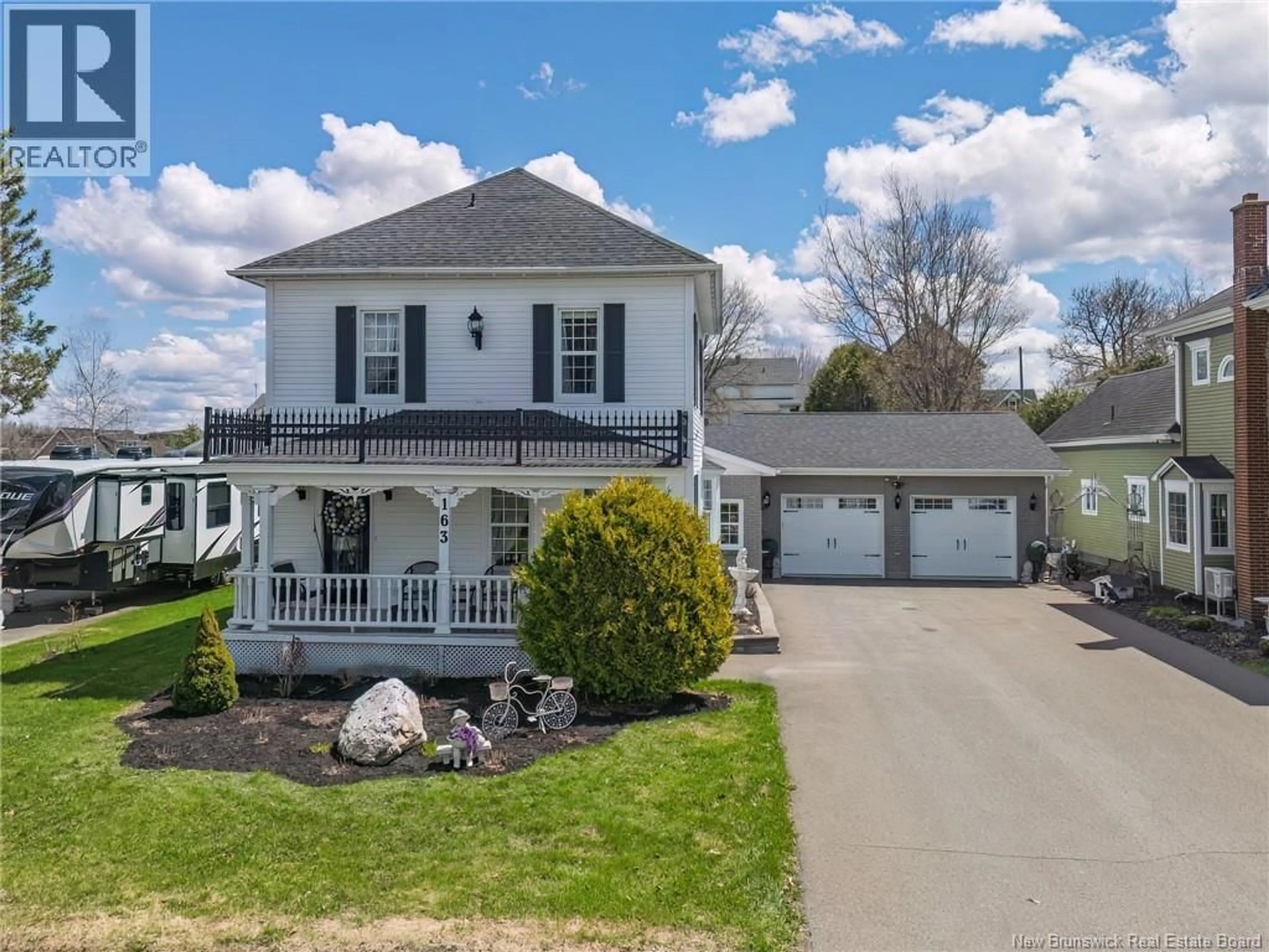Home with vinyl exterior material, street for 163 SHERIFF STREET, Grand Falls New Brunswick E3Z2Z8