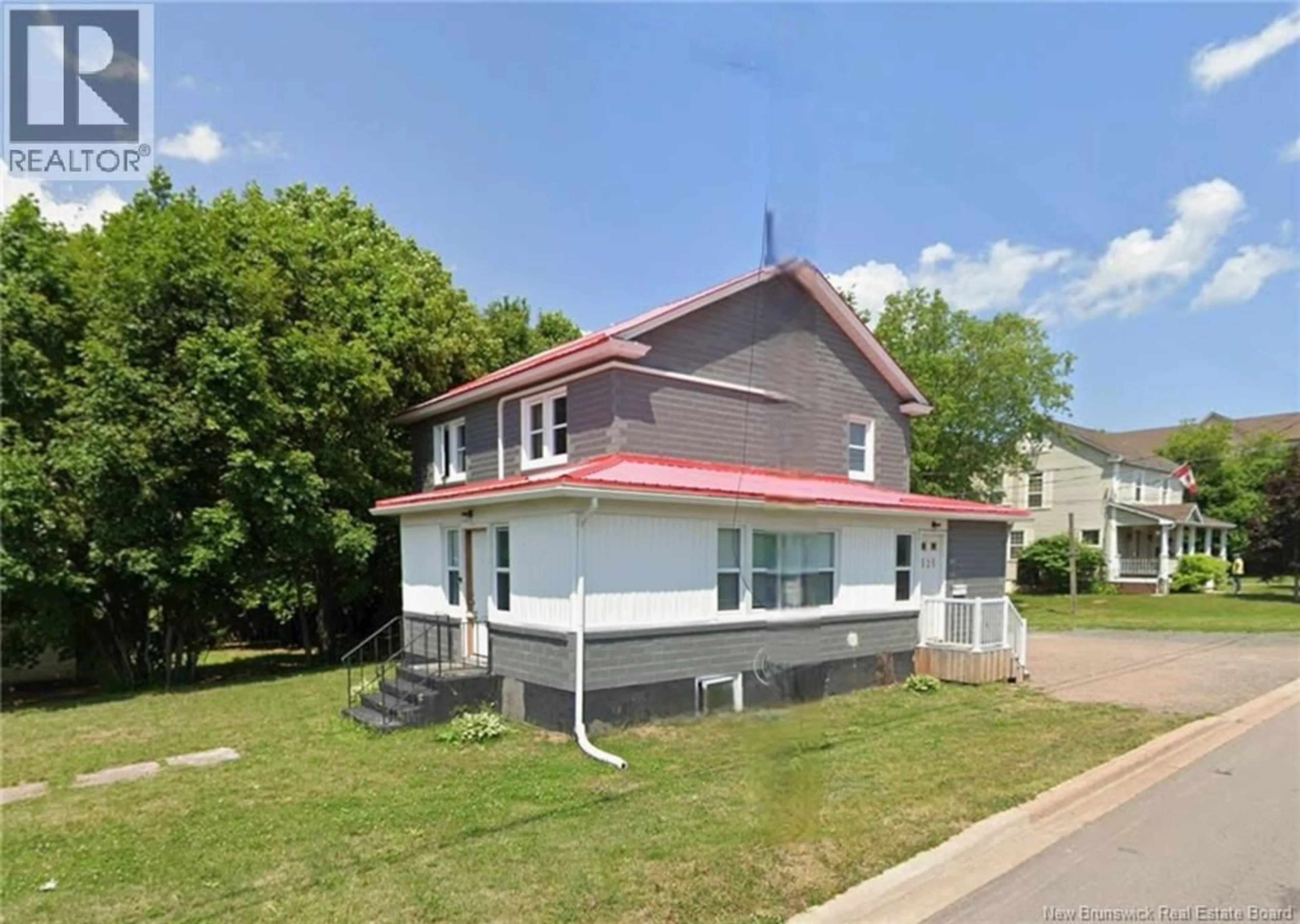 A pic from outside/outdoor area/front of a property/back of a property/a pic from drone, building for 525 ACADIE, Dieppe New Brunswick E1A1J2