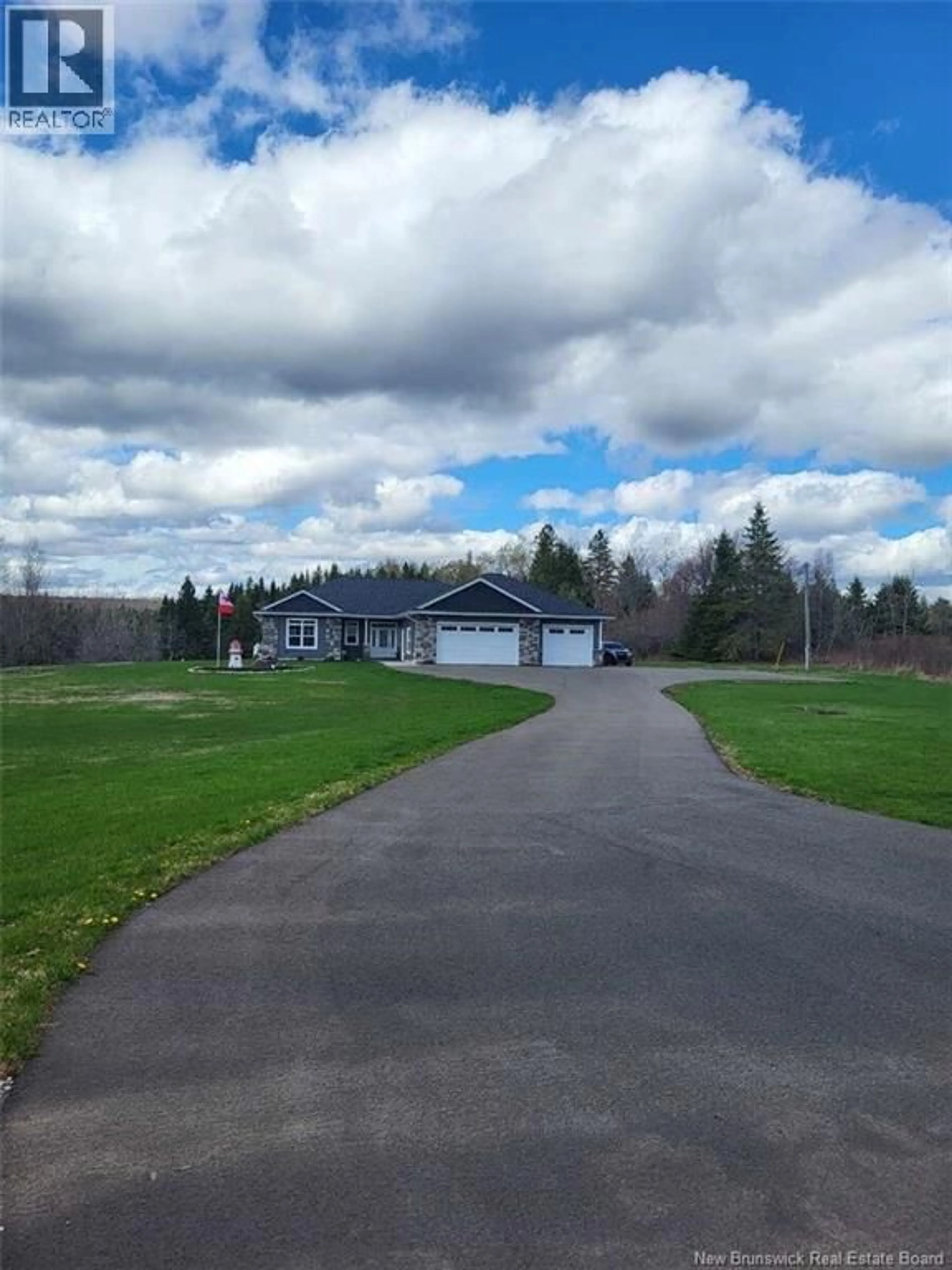 A pic from outside/outdoor area/front of a property/back of a property/a pic from drone, street for 1535 ROUTE 860, Smithtown New Brunswick E5N3X1