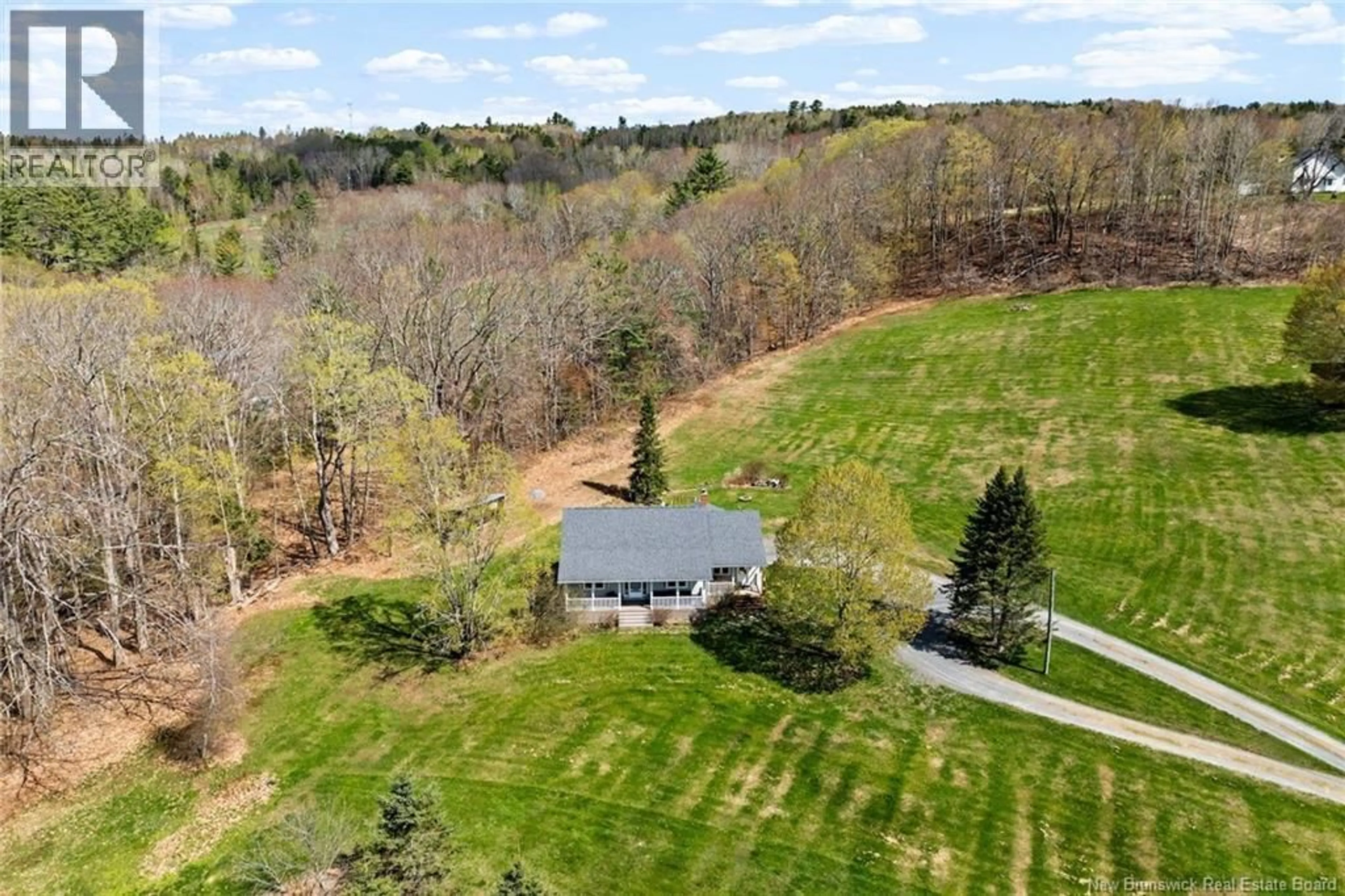 A pic from outside/outdoor area/front of a property/back of a property/a pic from drone, unknown for 13 LYNCH LANE, Fredericton New Brunswick E3V7G8
