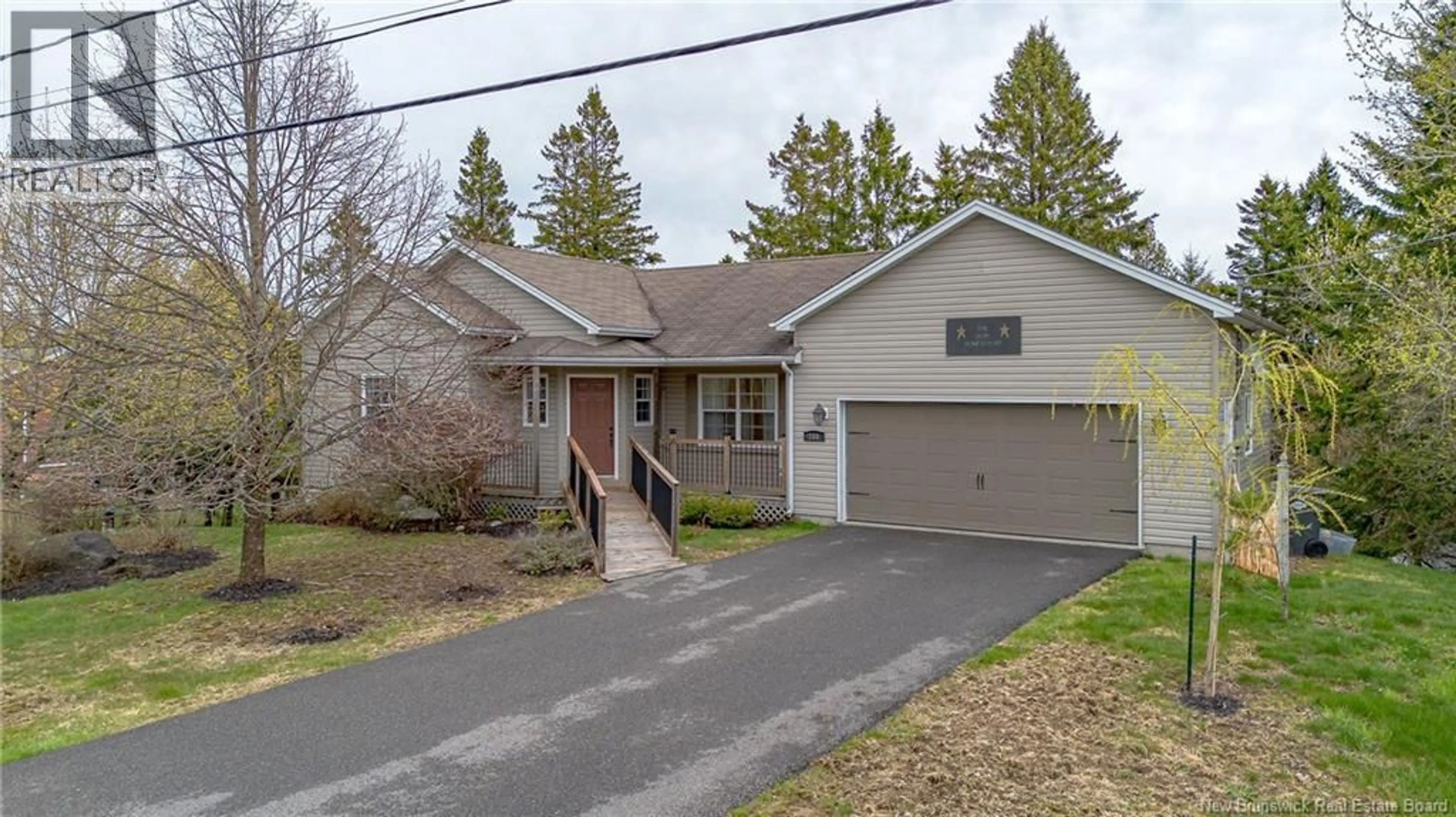 A pic from outside/outdoor area/front of a property/back of a property/a pic from drone, street for 164 GONDOLA BOULEVARD, Quispamsis New Brunswick E2E6C2