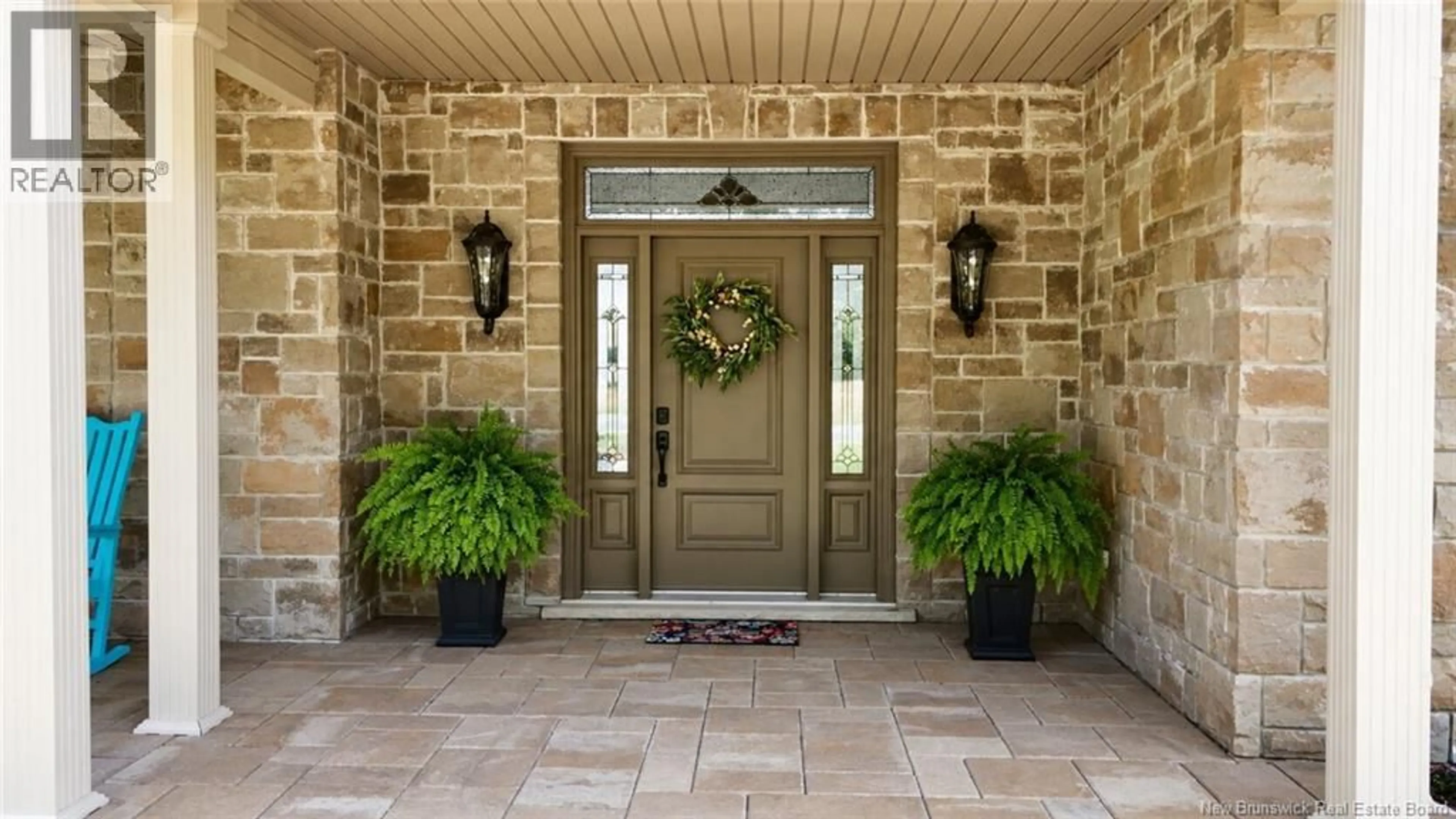 Indoor entryway for 1000 YOUGHALL, Bathurst New Brunswick E2A4X1