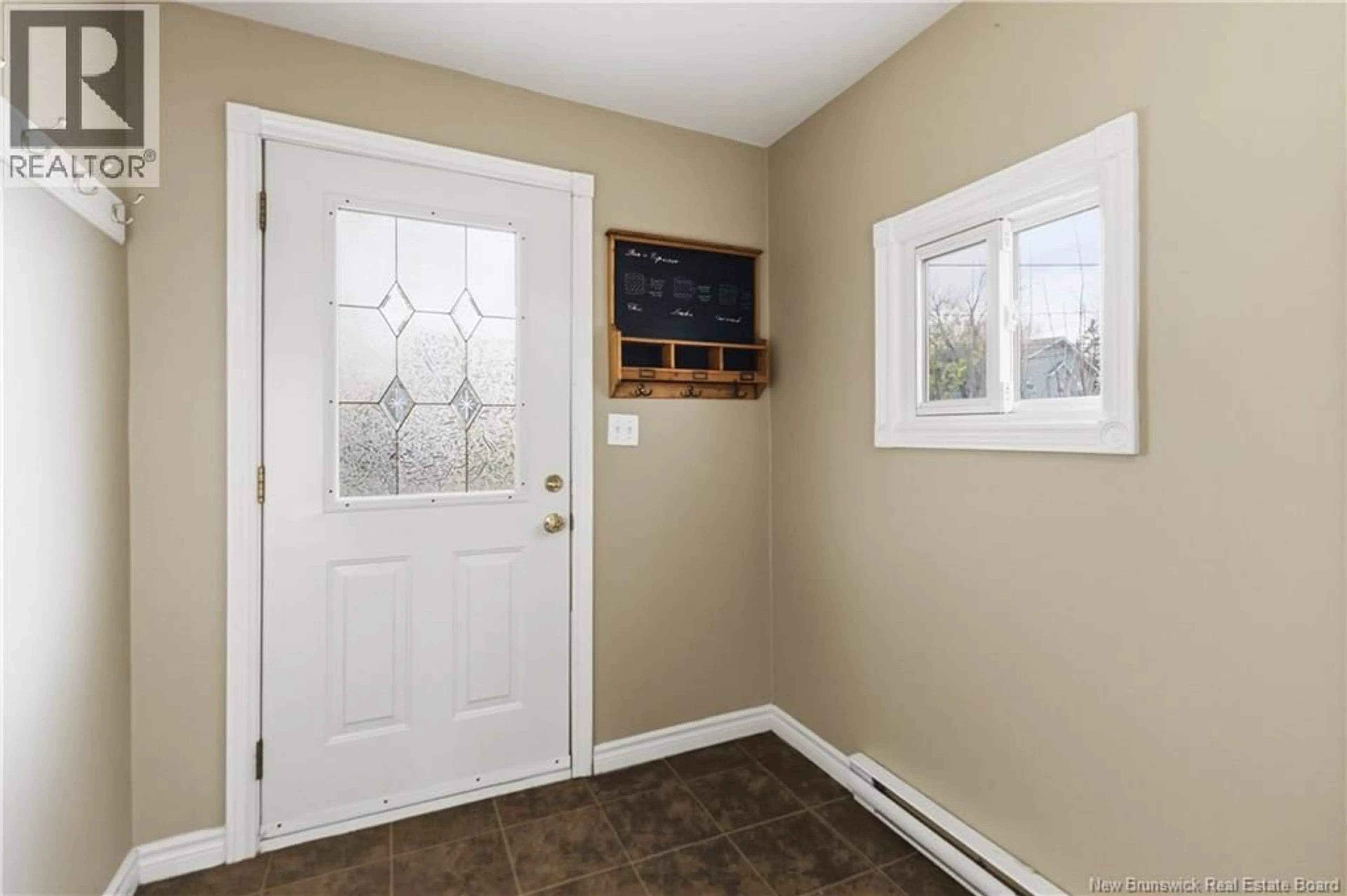 Indoor entryway for 205 BROADWAY STREET, Moncton New Brunswick E1A3Y3