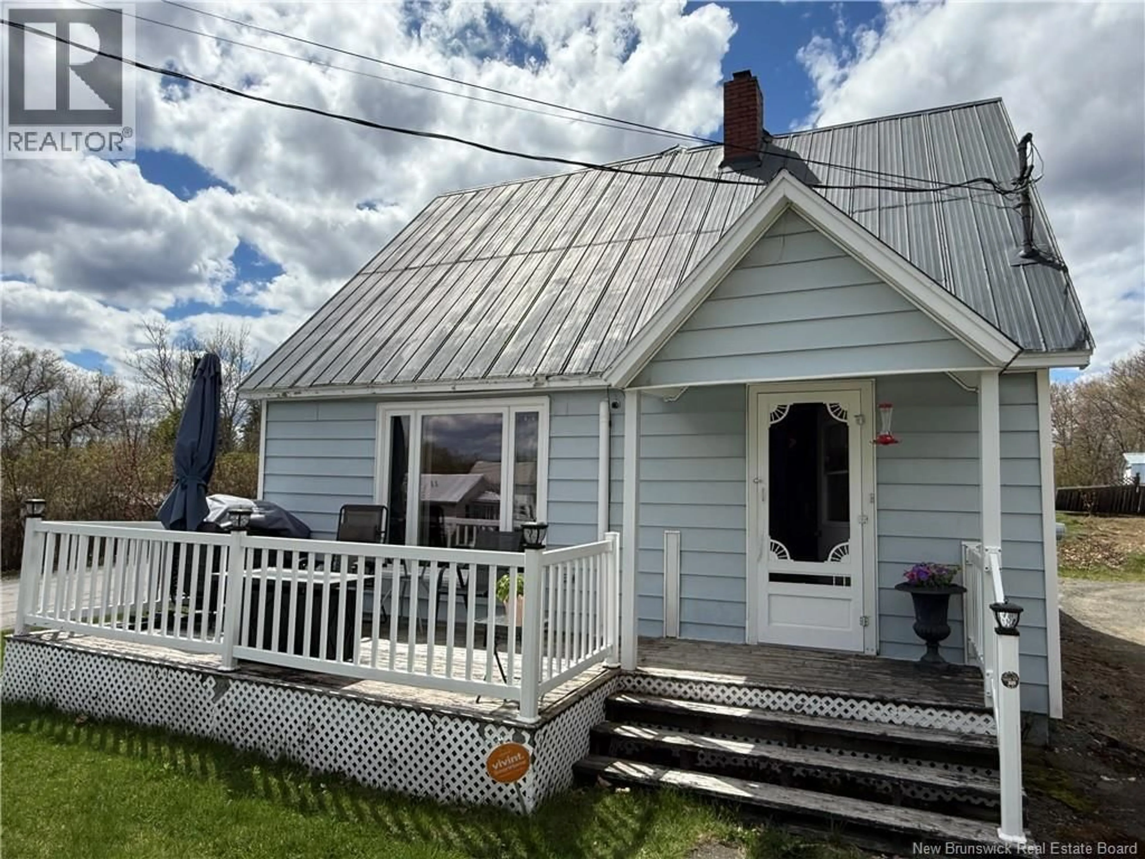 Home with vinyl exterior material, unknown for 128 ST JAMES STREET, Woodstock New Brunswick E7M2T7
