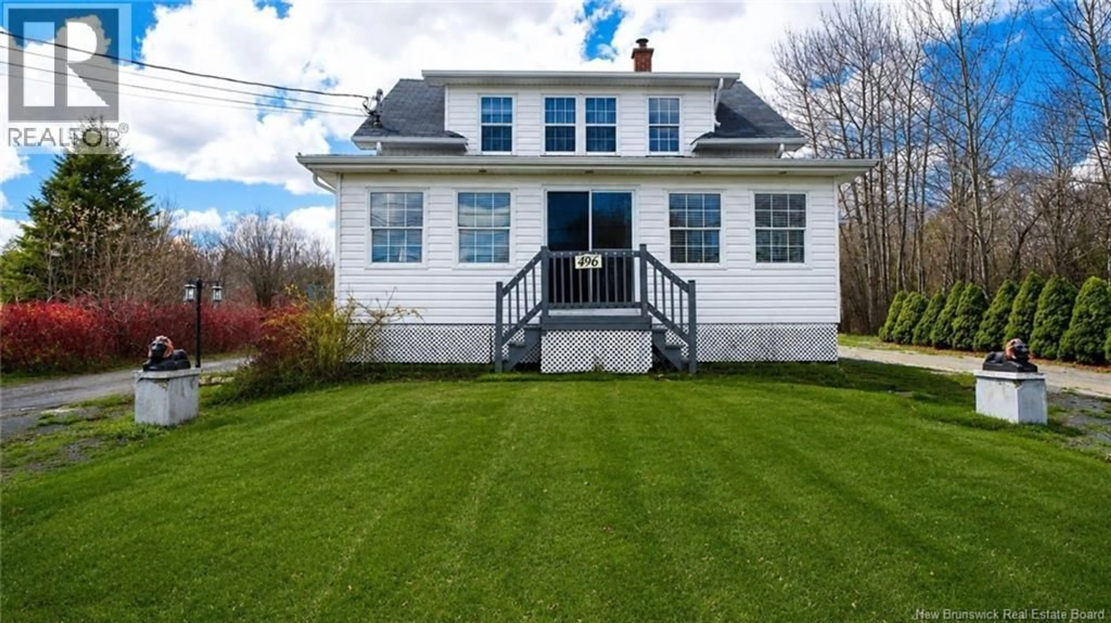 Home with vinyl exterior material, building for 496 RUE PRINCIPALE, Pointe-Verte New Brunswick E8J2Z6