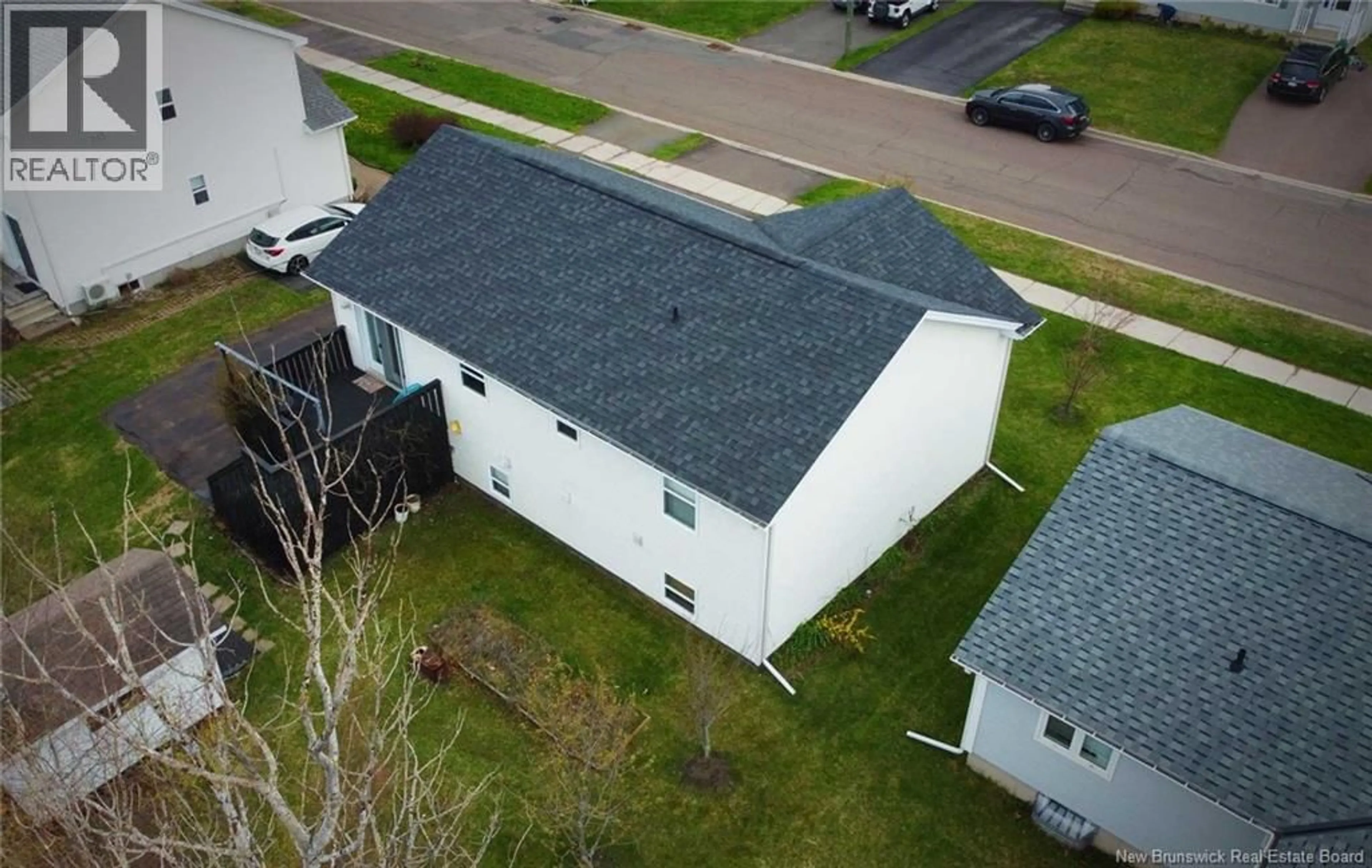 A pic from outside/outdoor area/front of a property/back of a property/a pic from drone, building for 295 GLENCAIRN DRIVE, Moncton New Brunswick E1G3W1