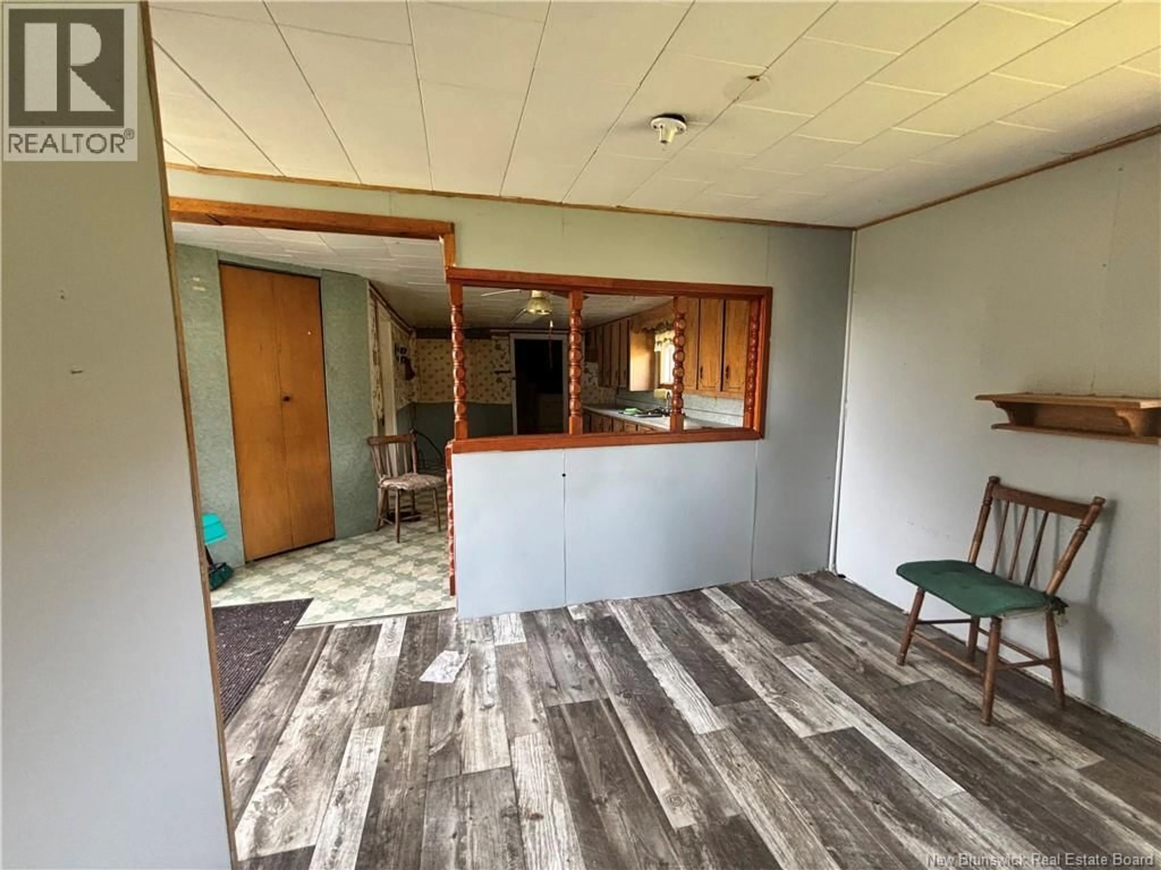 Indoor foyer for 219 CHURCHLAND ROAD, Tilley New Brunswick E7H1S7